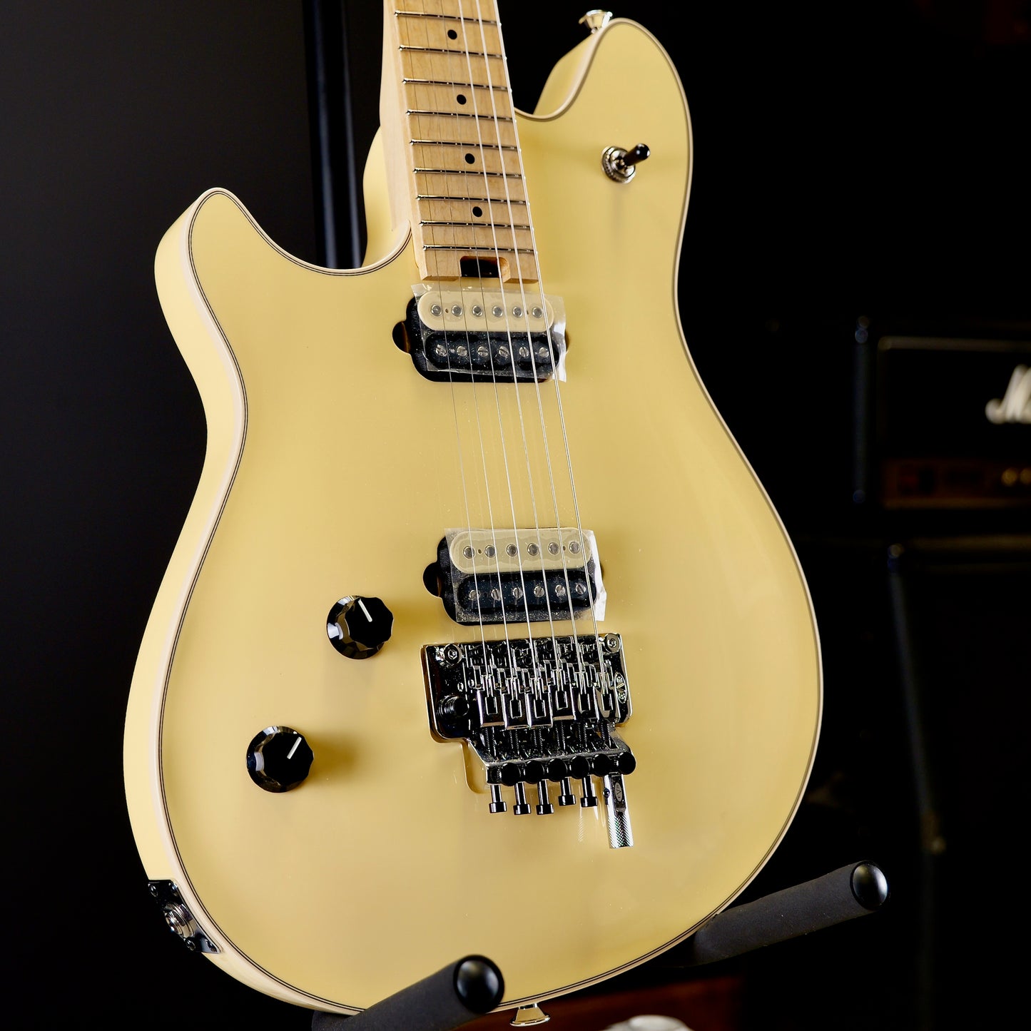 EVH Wolfgang USA Left Hand Birdseye Maple Fingerboard Vintage White