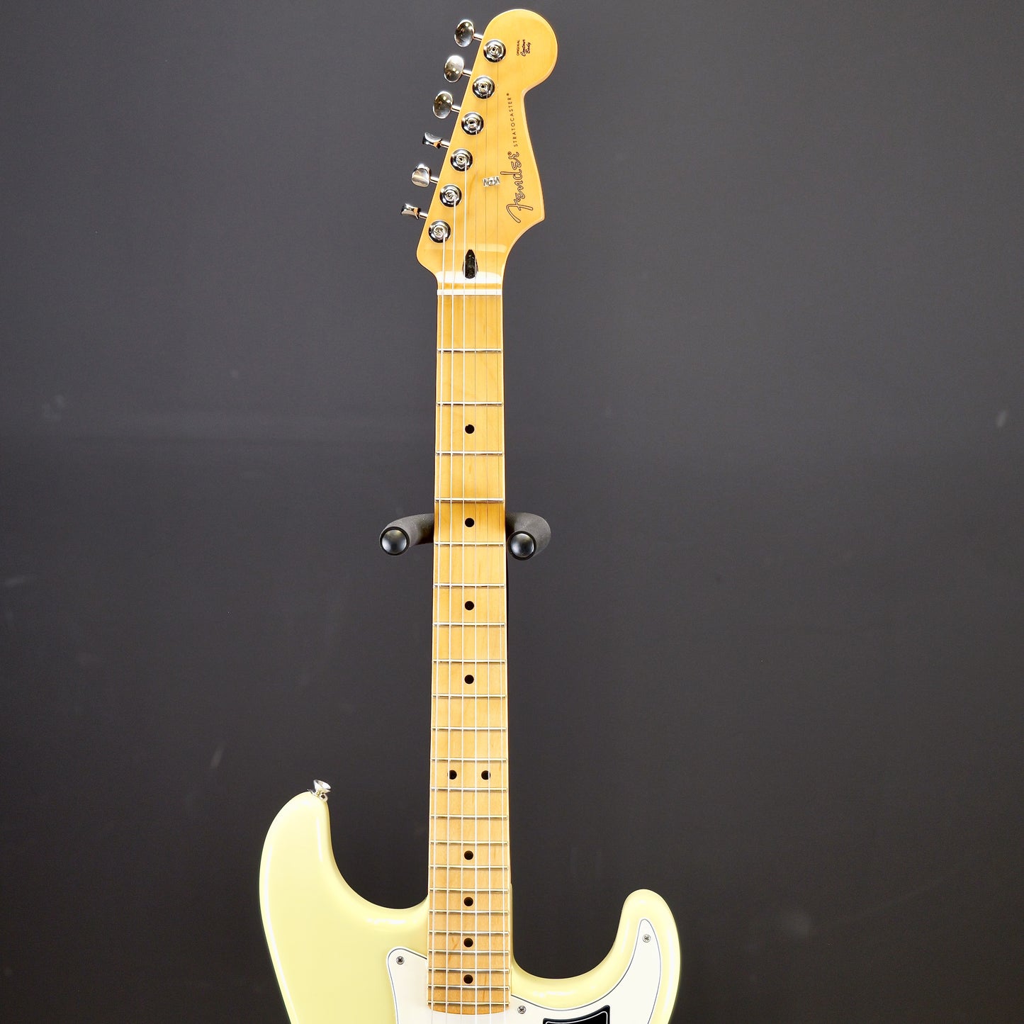 Fender Player II Stratocaster HSS Maple Fingerboard Hialeah Yellow