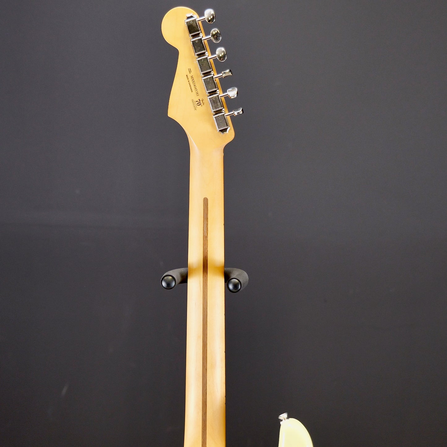 Fender Player II Stratocaster HSS Maple Fingerboard Hialeah Yellow