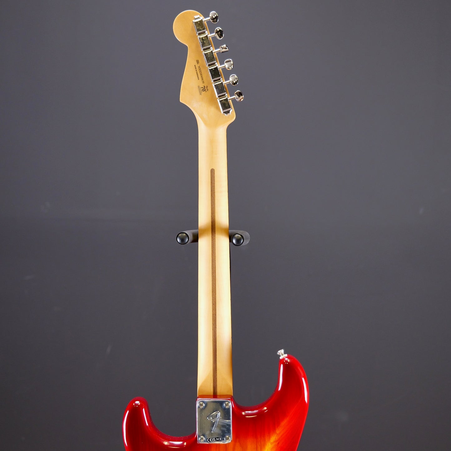 Fender Player II Stratocaster Maple Fingerboard Aged Cherry Burst