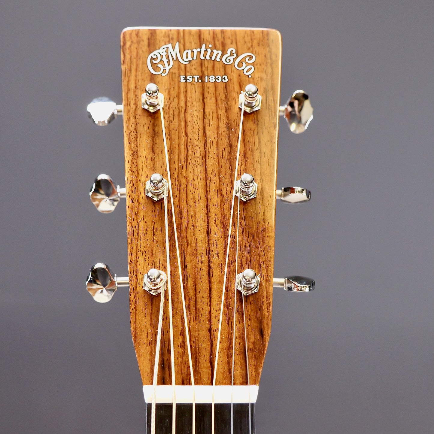 Martin OMJM John Mayer 20th Anniversary Platinum Gray Burst #983/1000