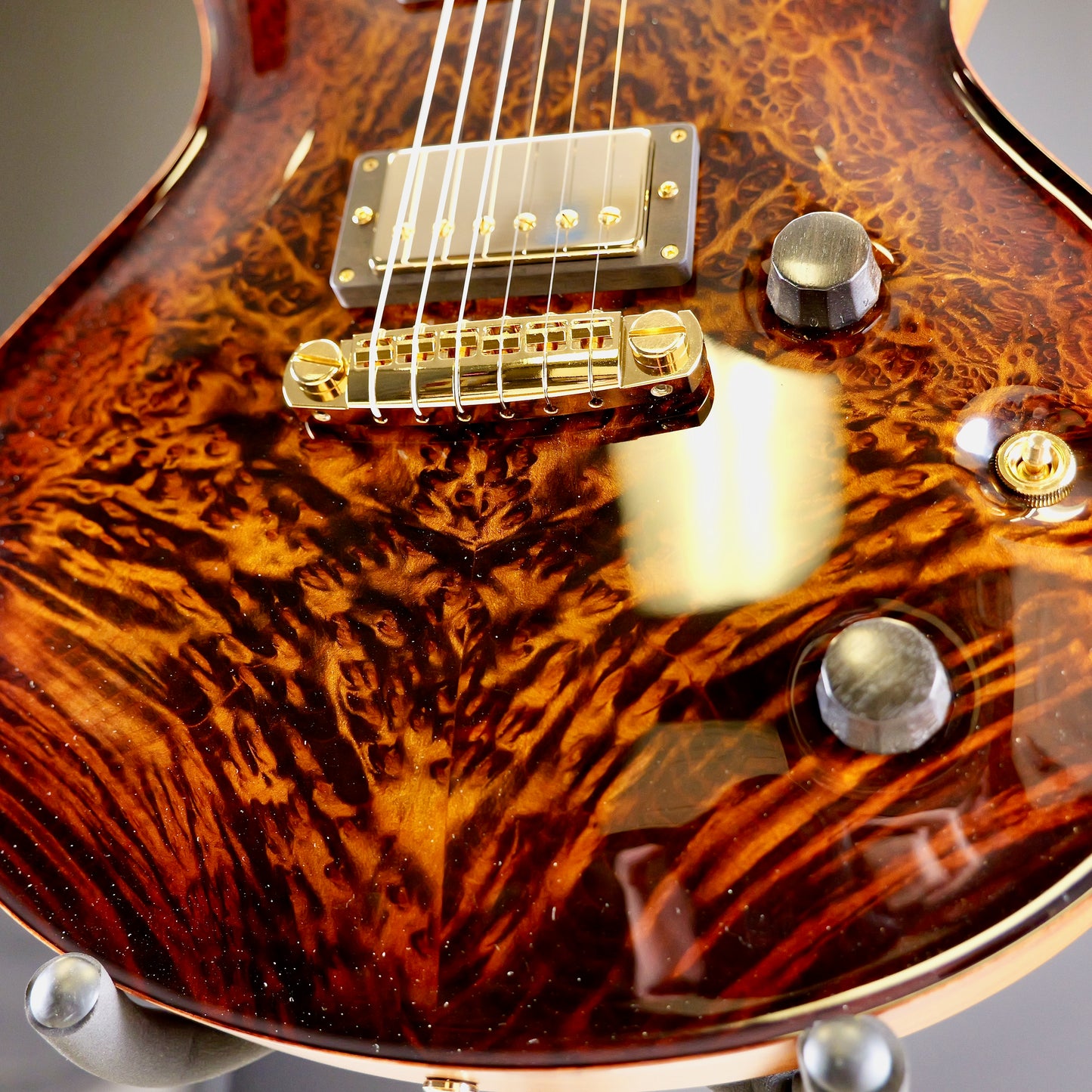 Nik Huber Redwood Tigereye Burst
