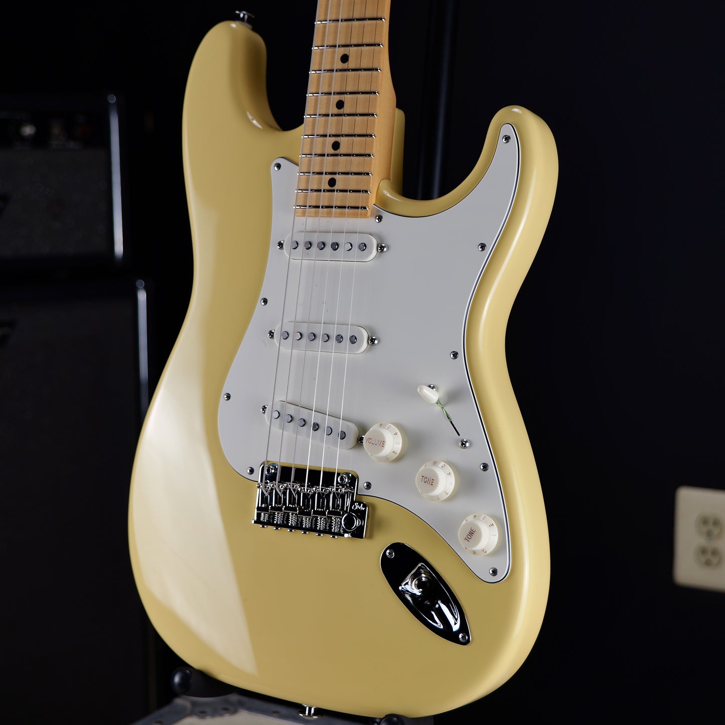 Suhr Modern Classic S Maple Vintage Yellow