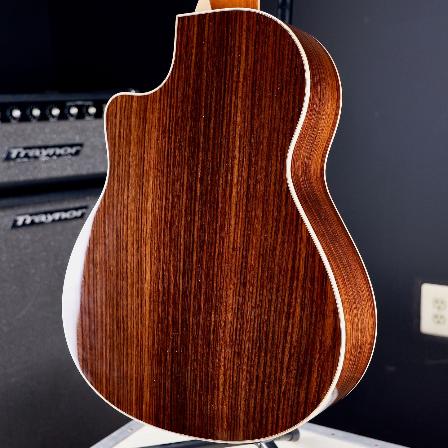 Larrivee LV-09E