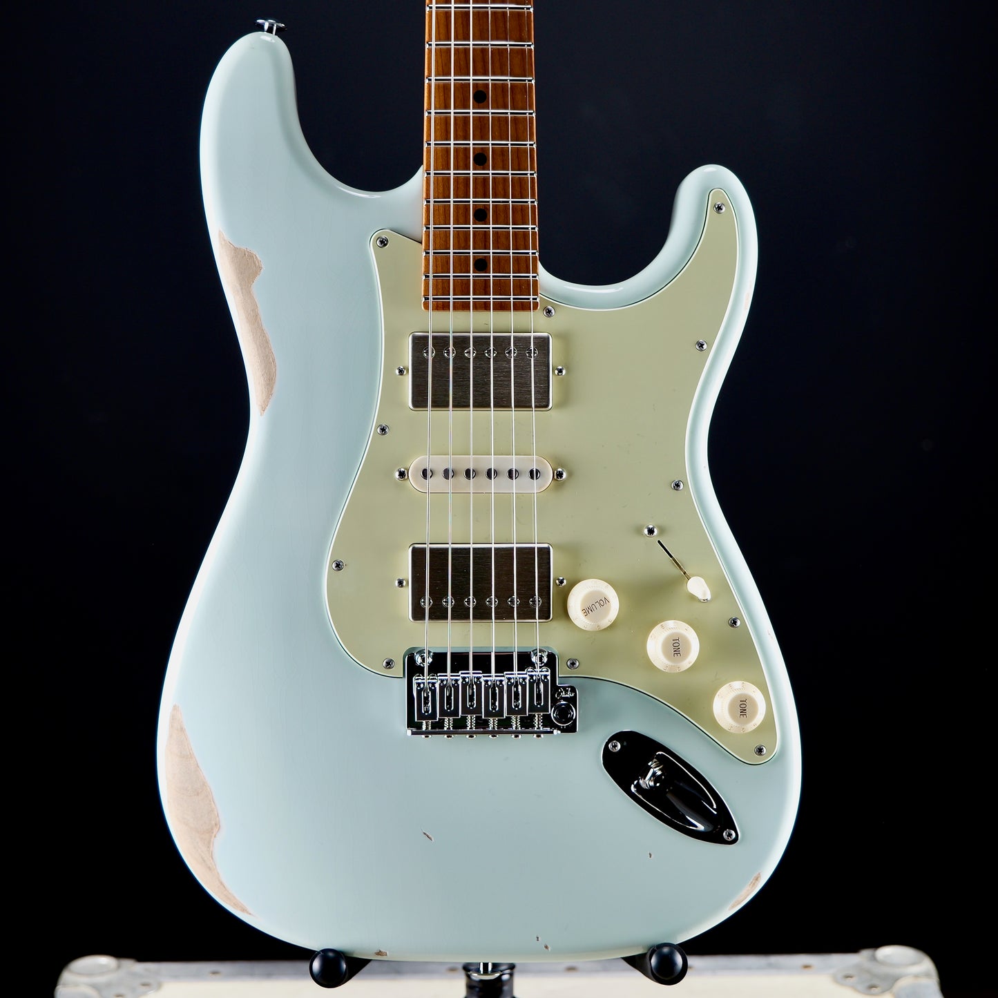 Suhr Ian Thornley Classic S Antique Sonic White