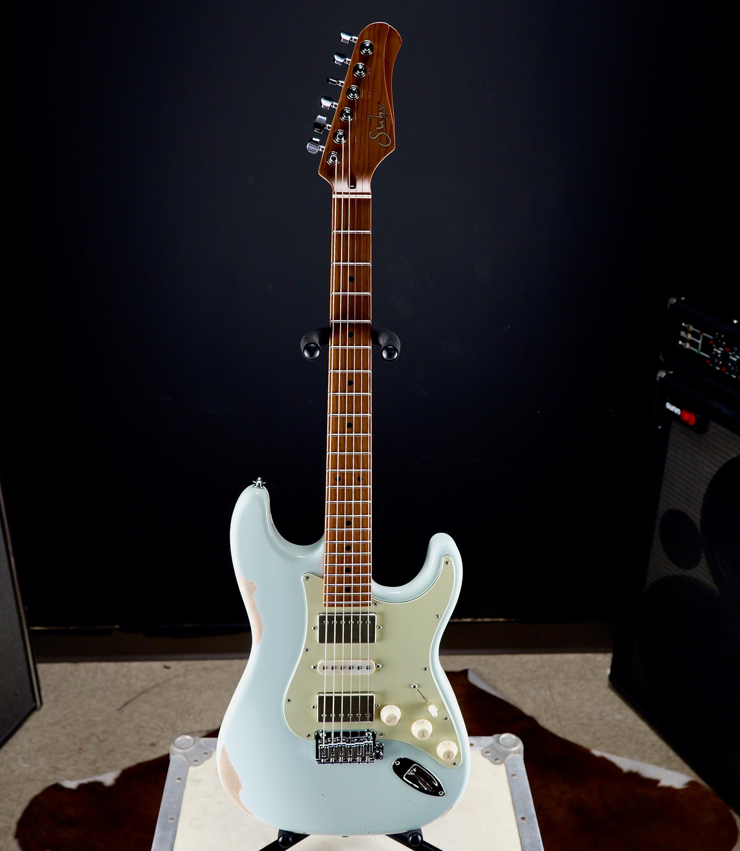 Suhr Ian Thornley Classic S Antique Sonic White