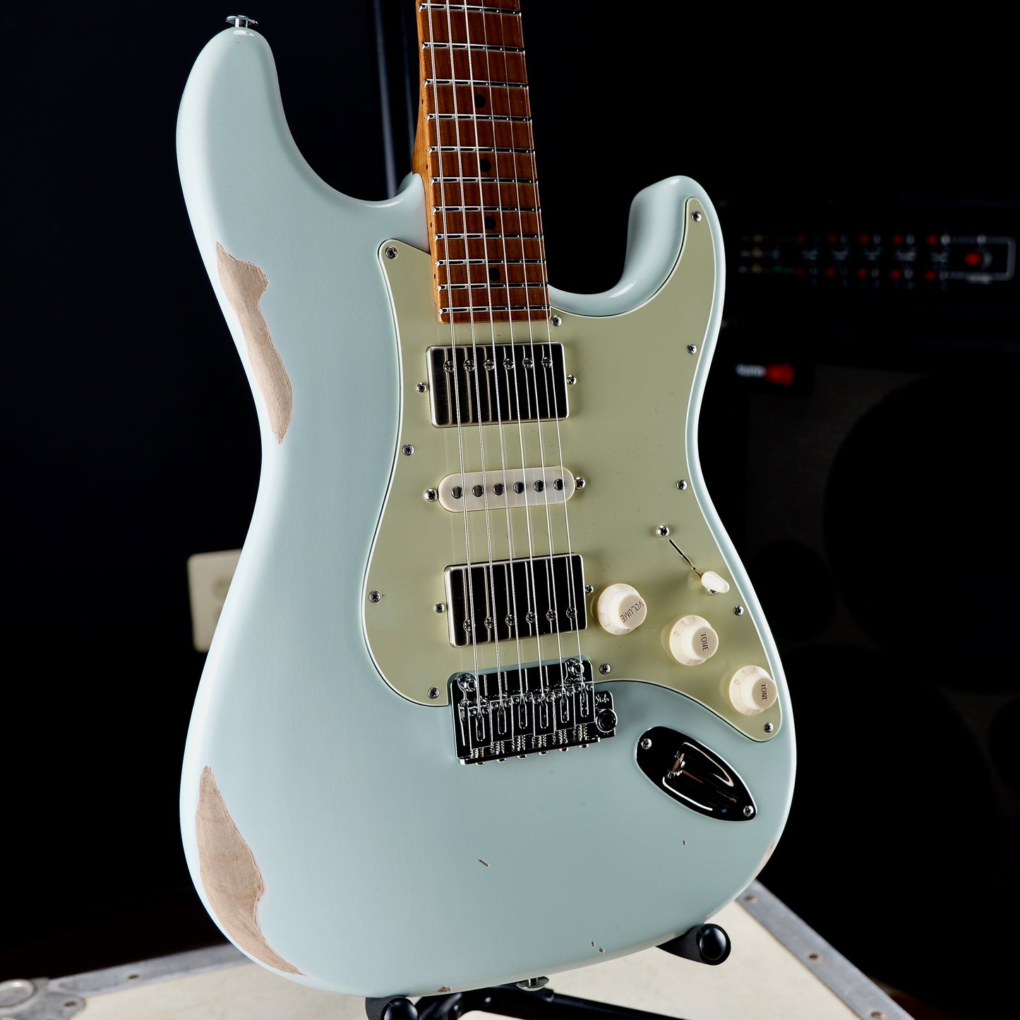 Suhr Ian Thornley Classic S Antique Sonic White