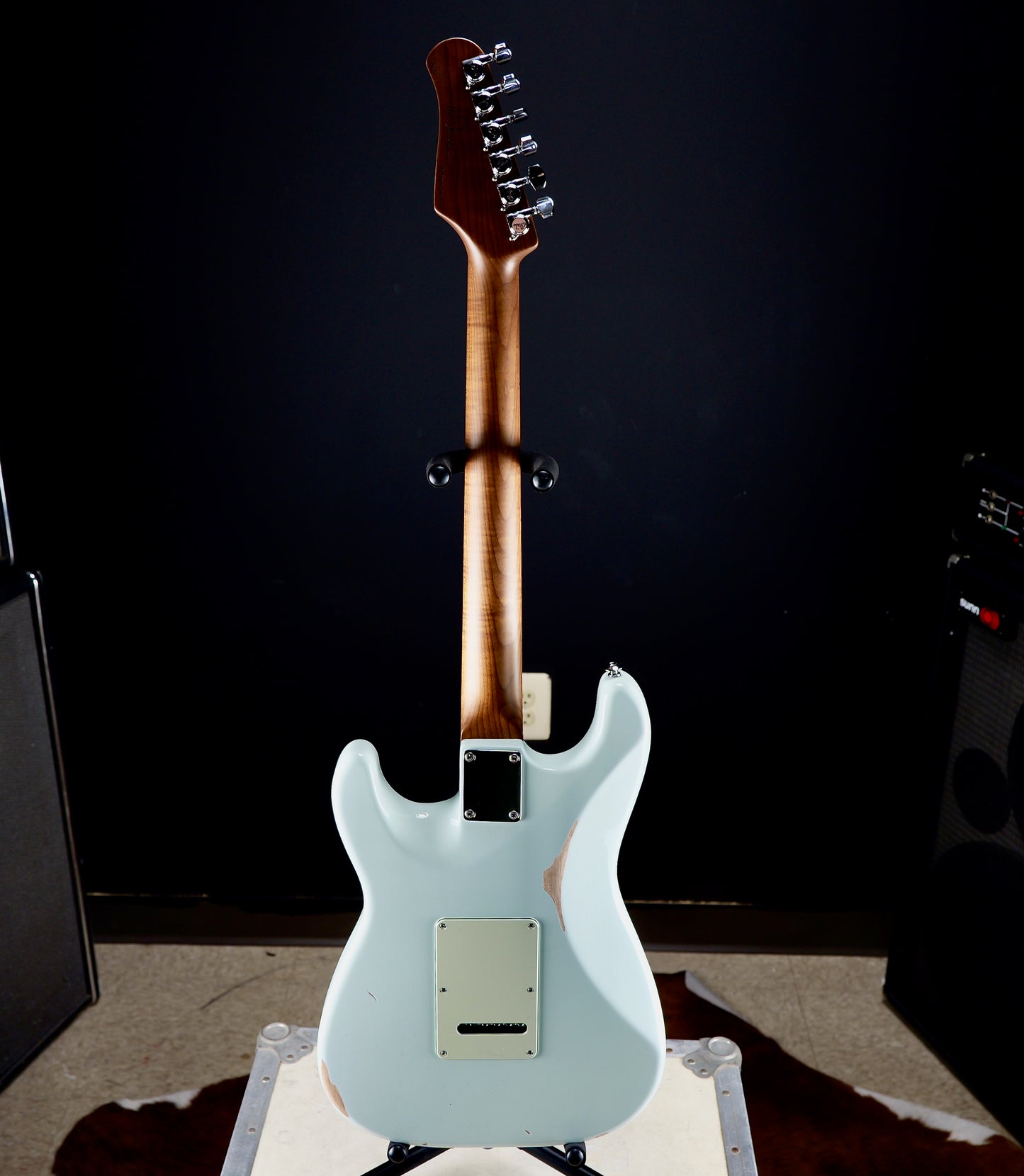 Suhr Ian Thornley Classic S Antique Sonic White
