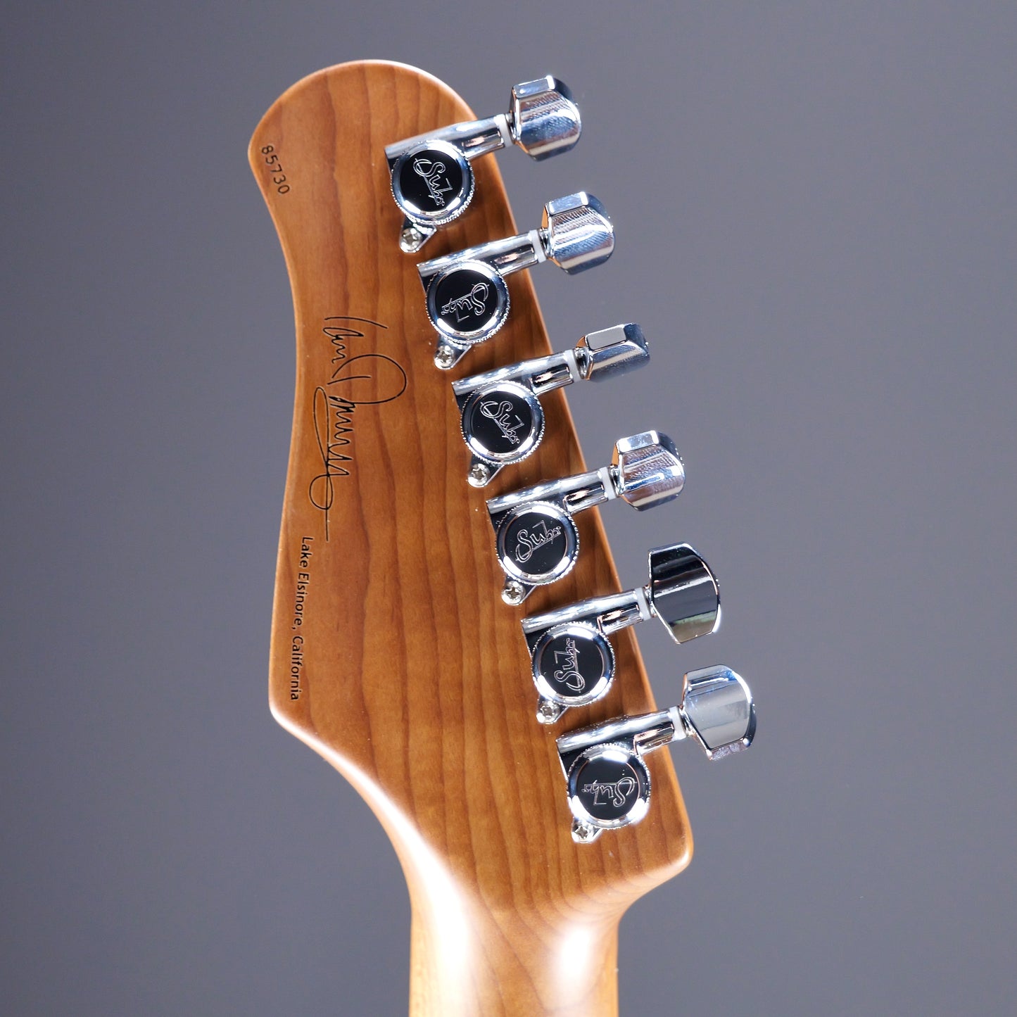 Suhr Ian Thornley Classic S Antique Sonic White