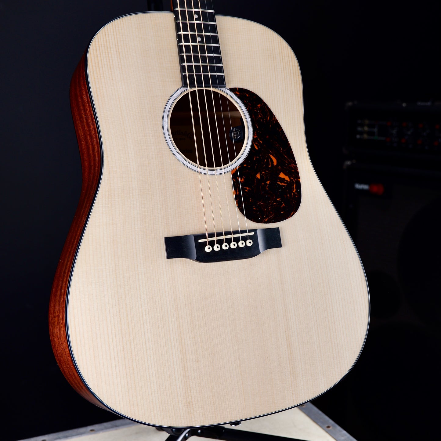 Martin DX10E
