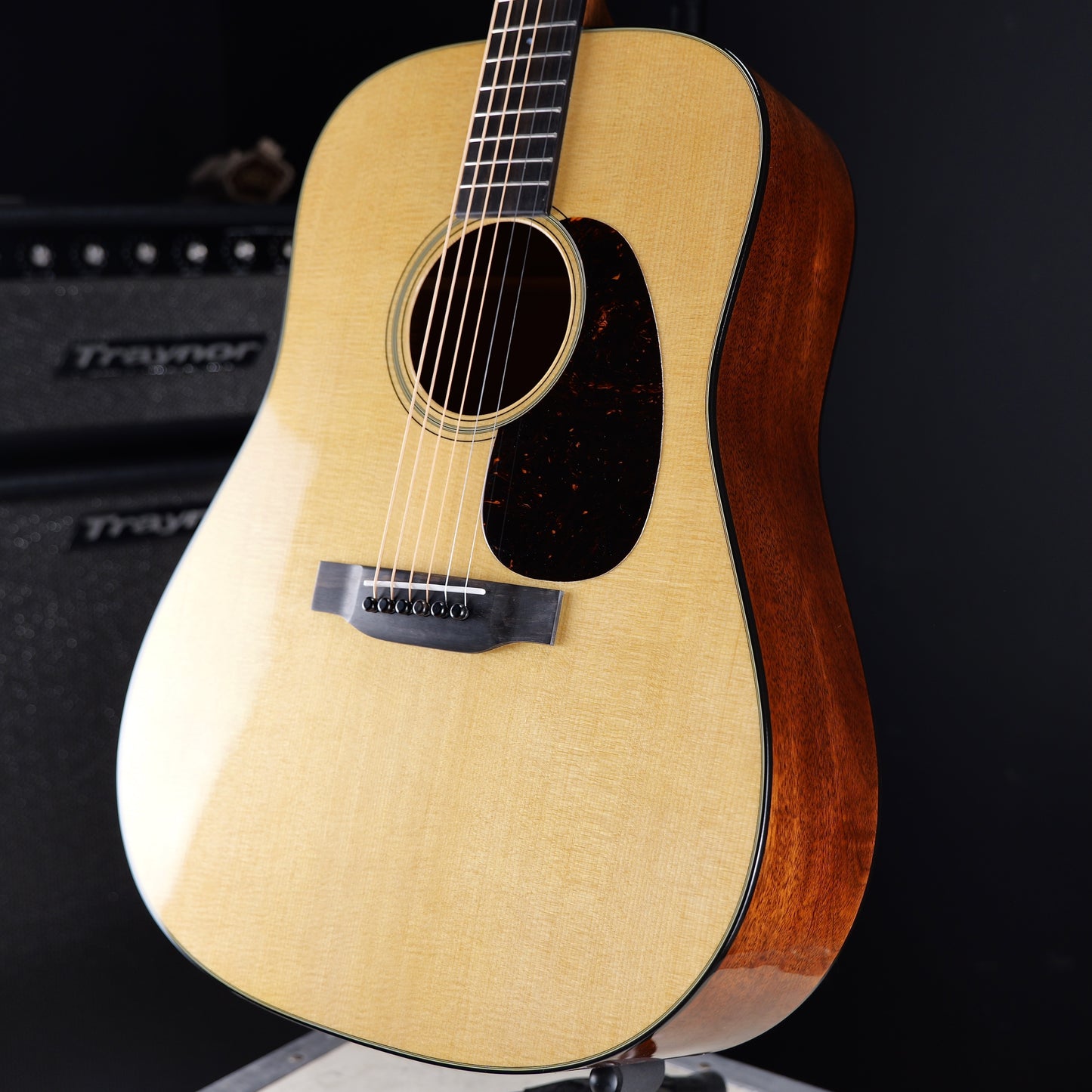 Martin D-18