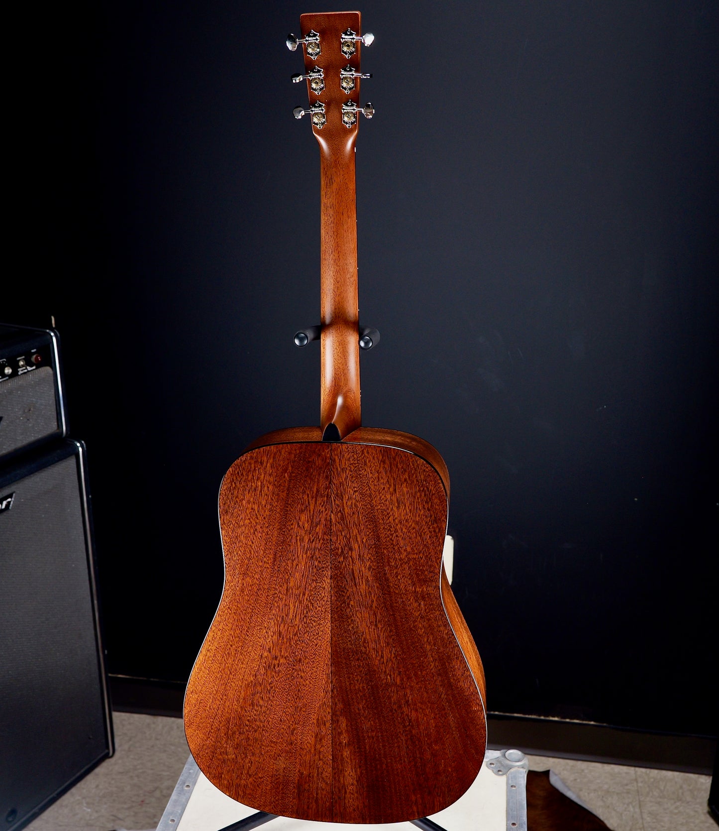 Martin D-18