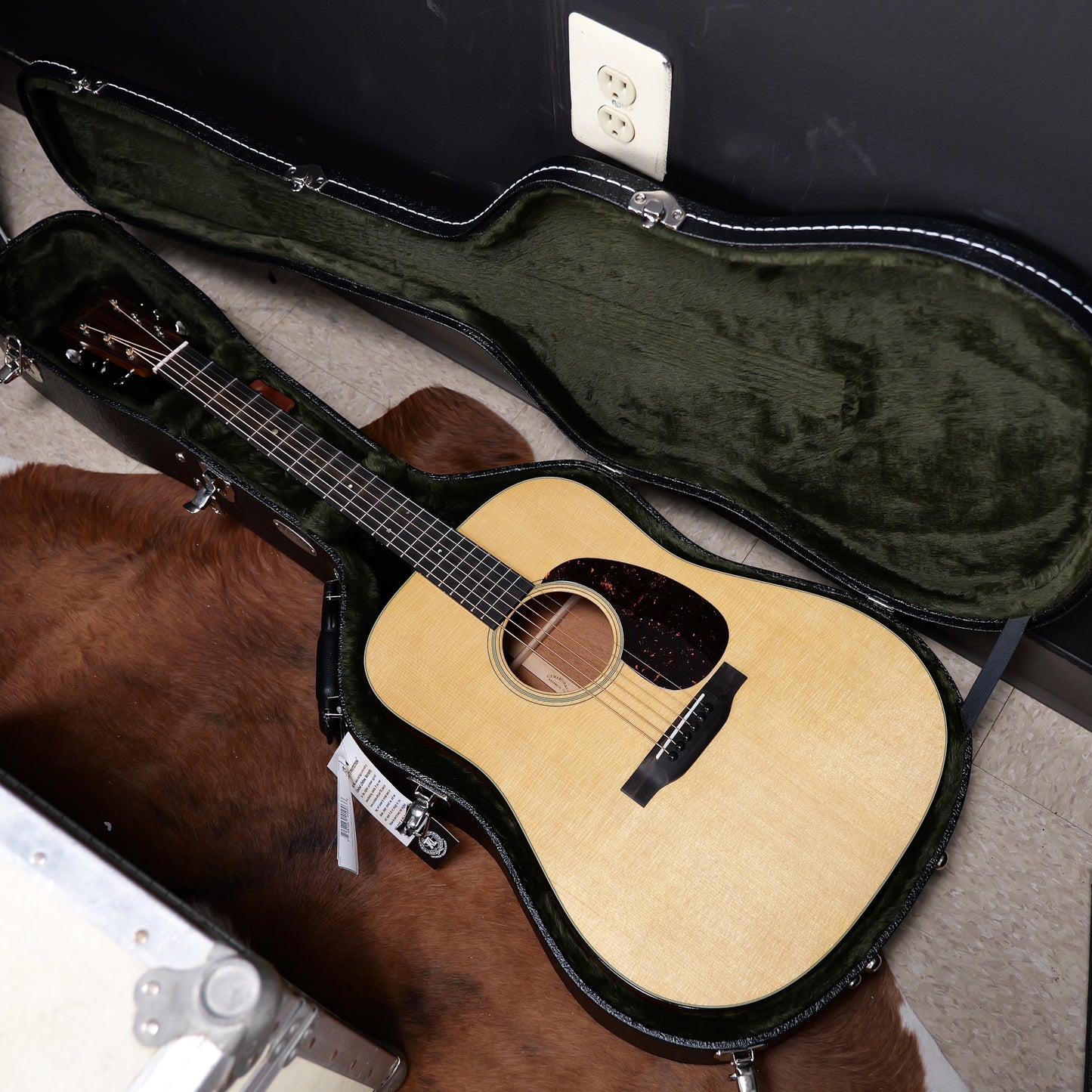 Martin D-18