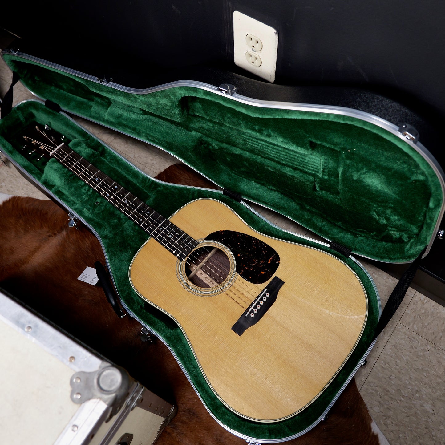 Martin D-28