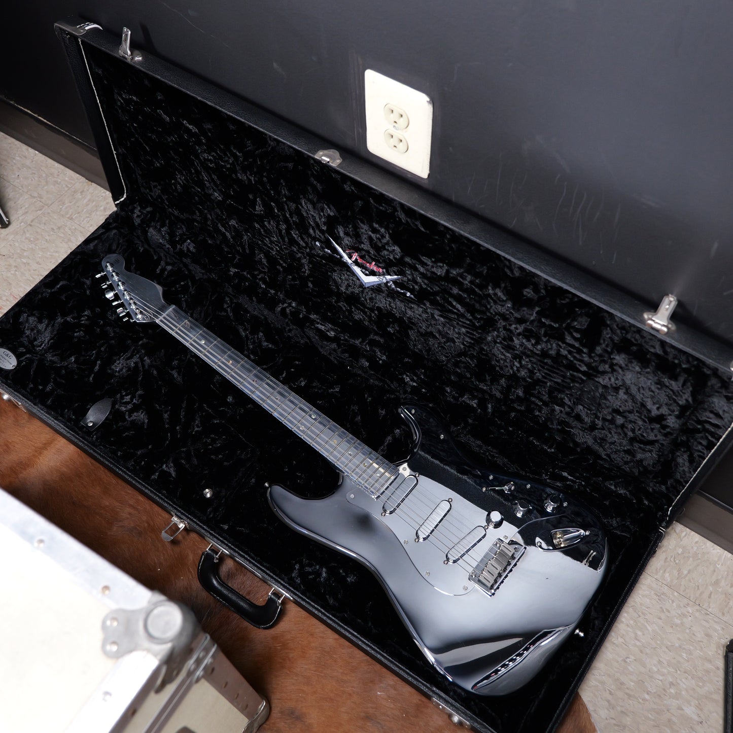 Fender Strat Aluminum Body w/ Aluminum Neck