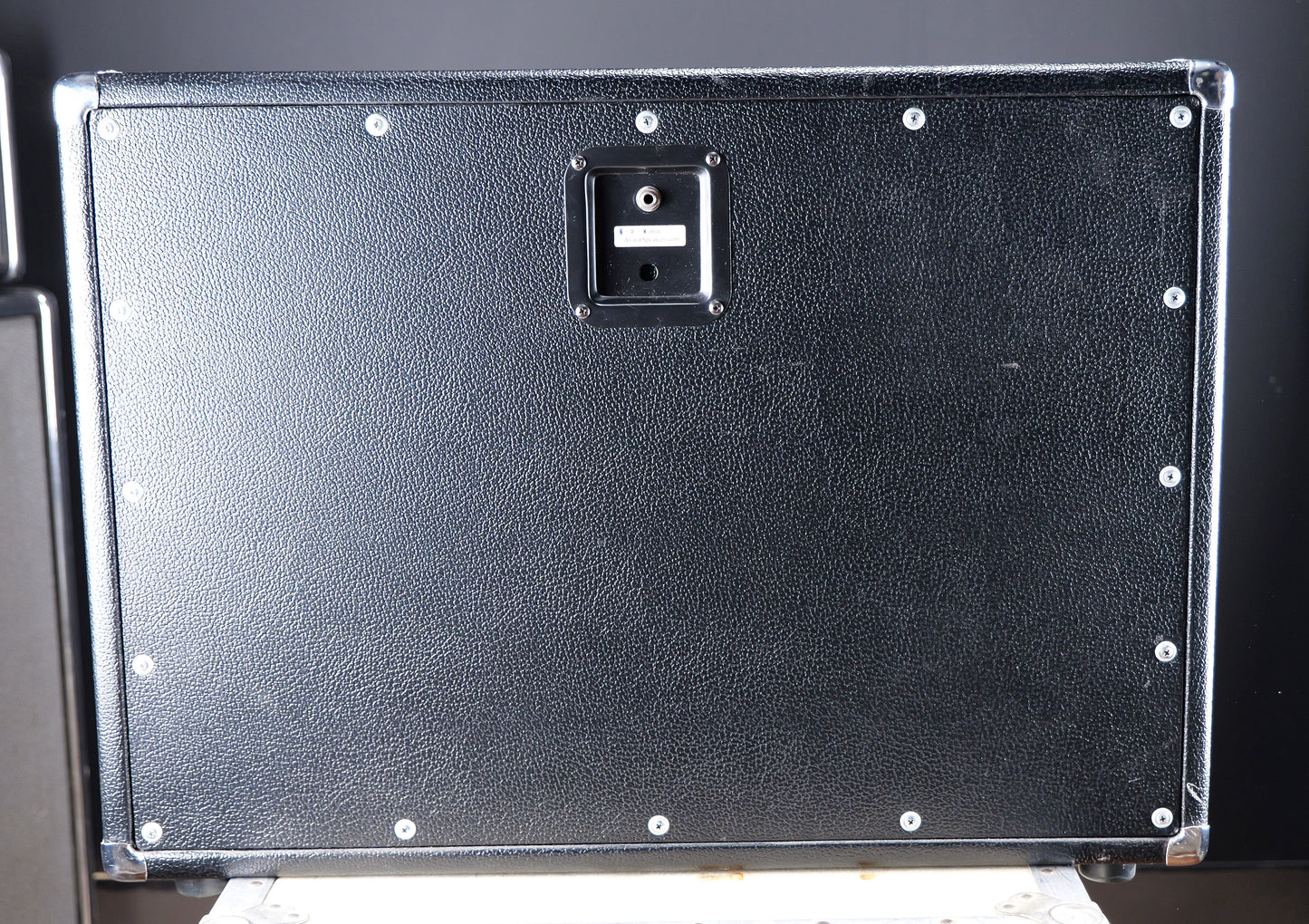 Avatar 2x12 Cabinet
