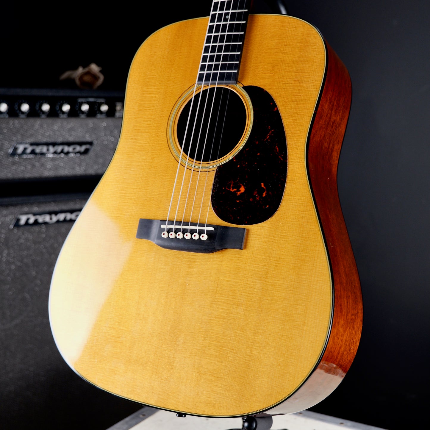 Martin D-18