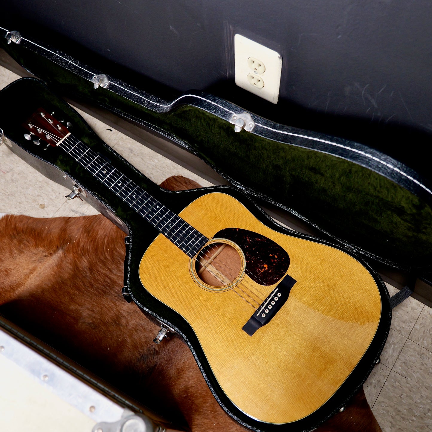 Martin D-18