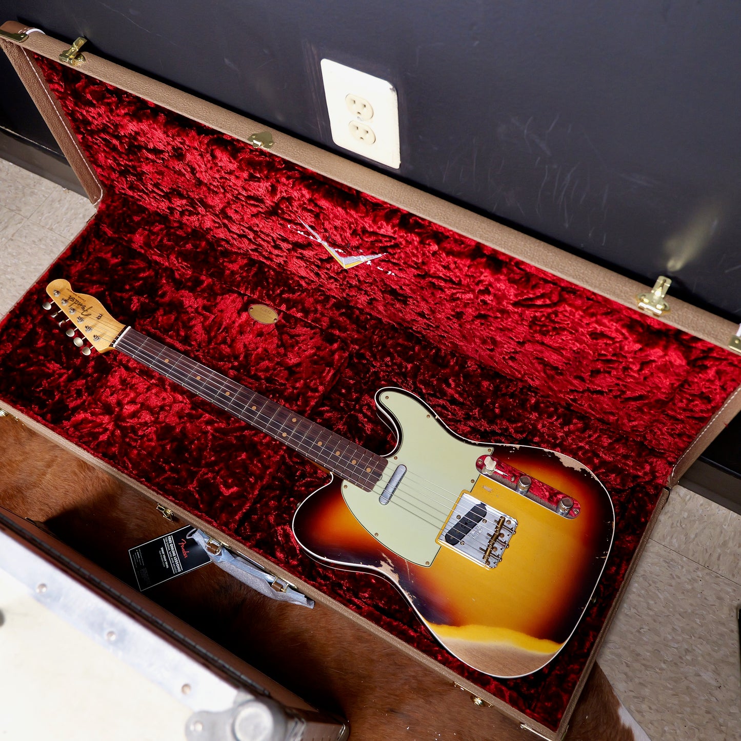 Fender 1960 Telecaster Custom Heavy Relic 3A Rosewood Fingerboard Super Faded Aged Chocolate 3-Color Sunburst
