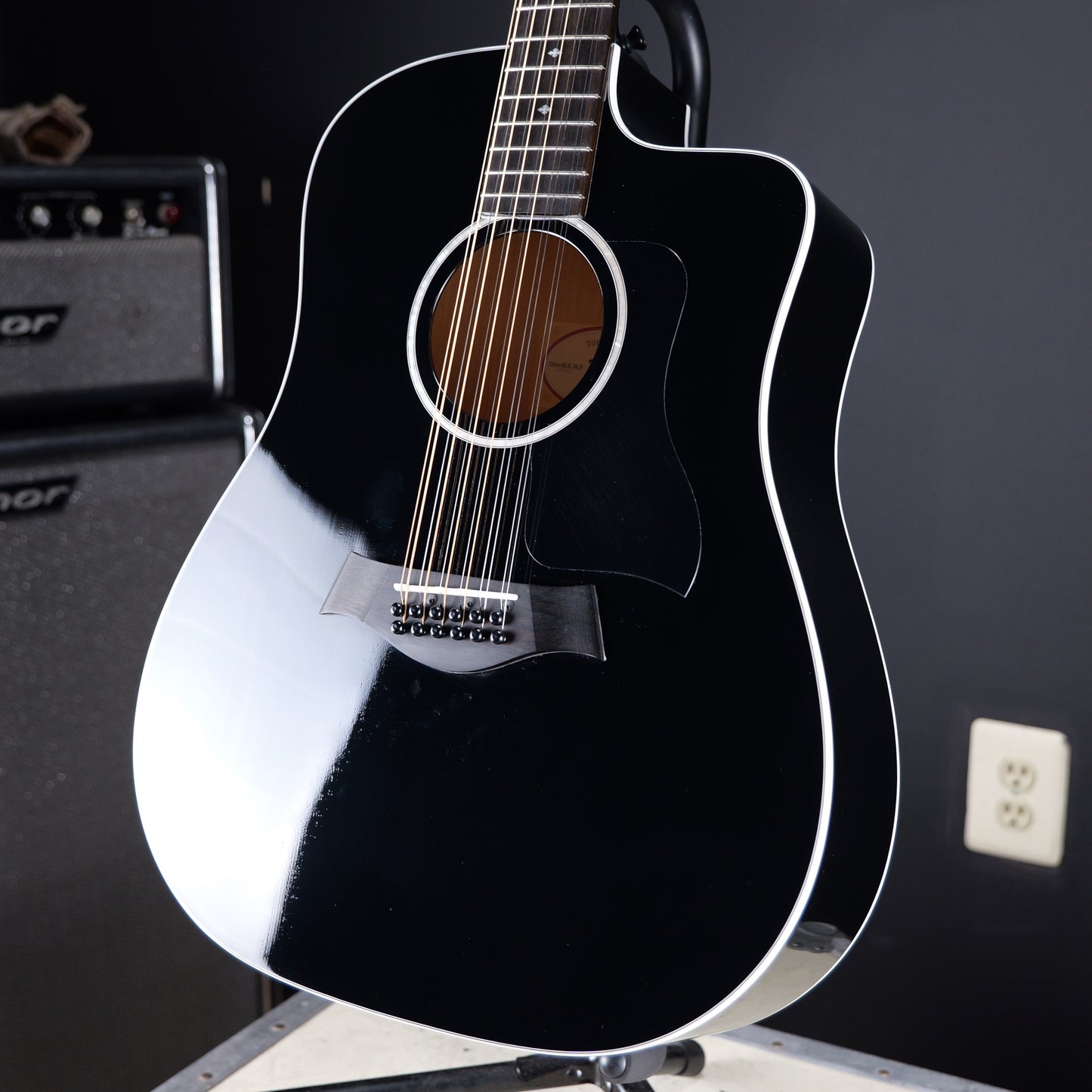 Taylor 250ce Black Deluxe