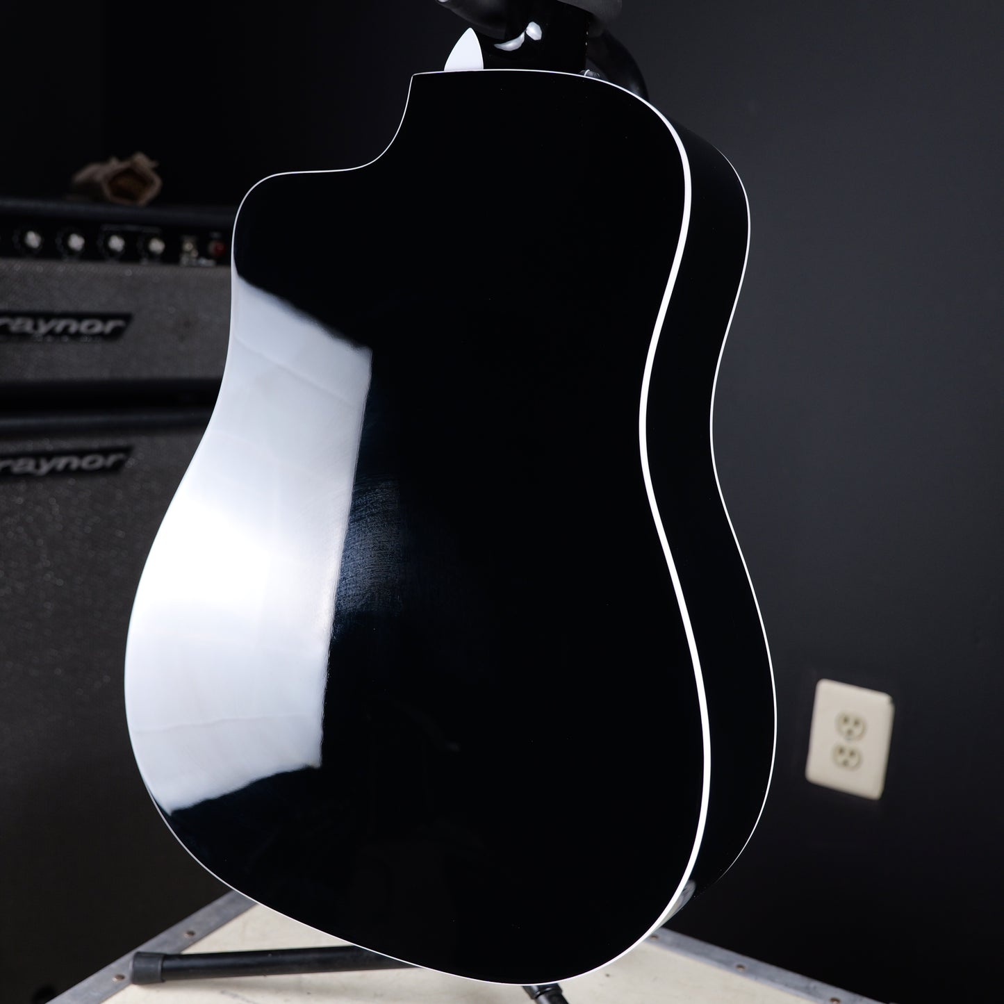 Taylor 250ce Black Deluxe