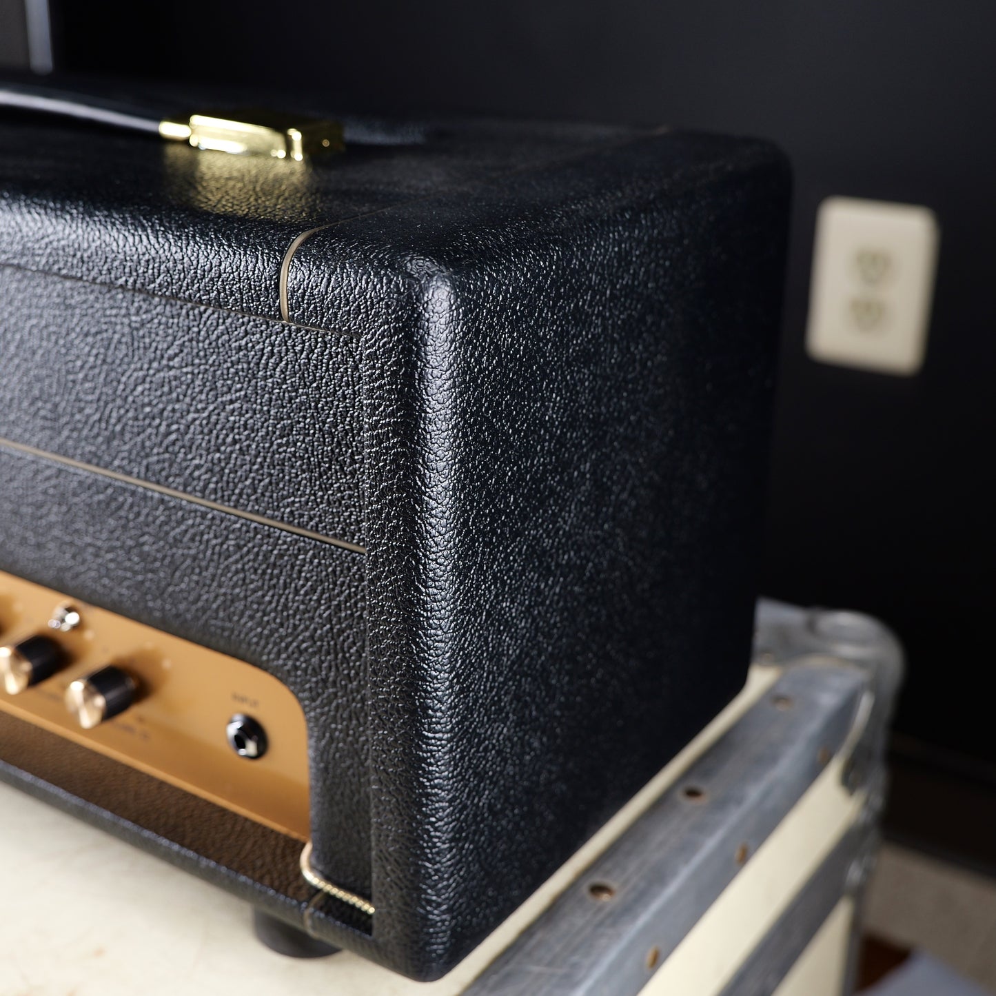 Suhr SL15
