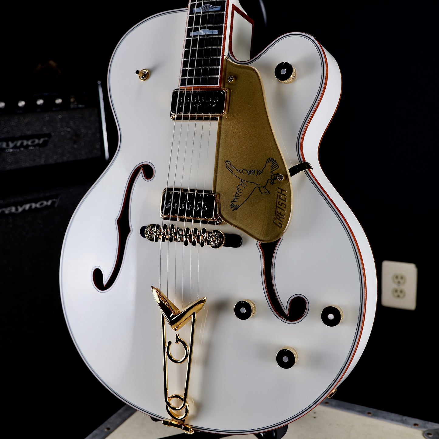 Gretsch G6136CST Custom Shop White Falcon Hollow Body with Cadillac Tailpiece