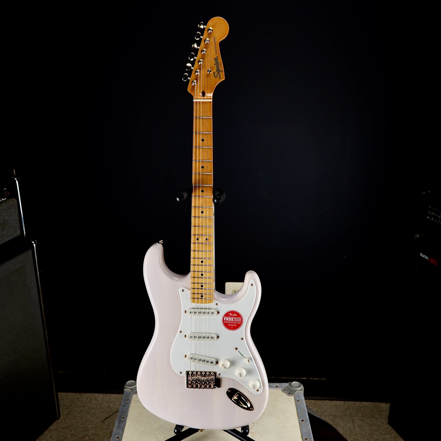 Squier FSR Classic Vibe '50s Stratocaster Maple Fingerboard Parchment Pickguard Gold Hardware White Blonde
