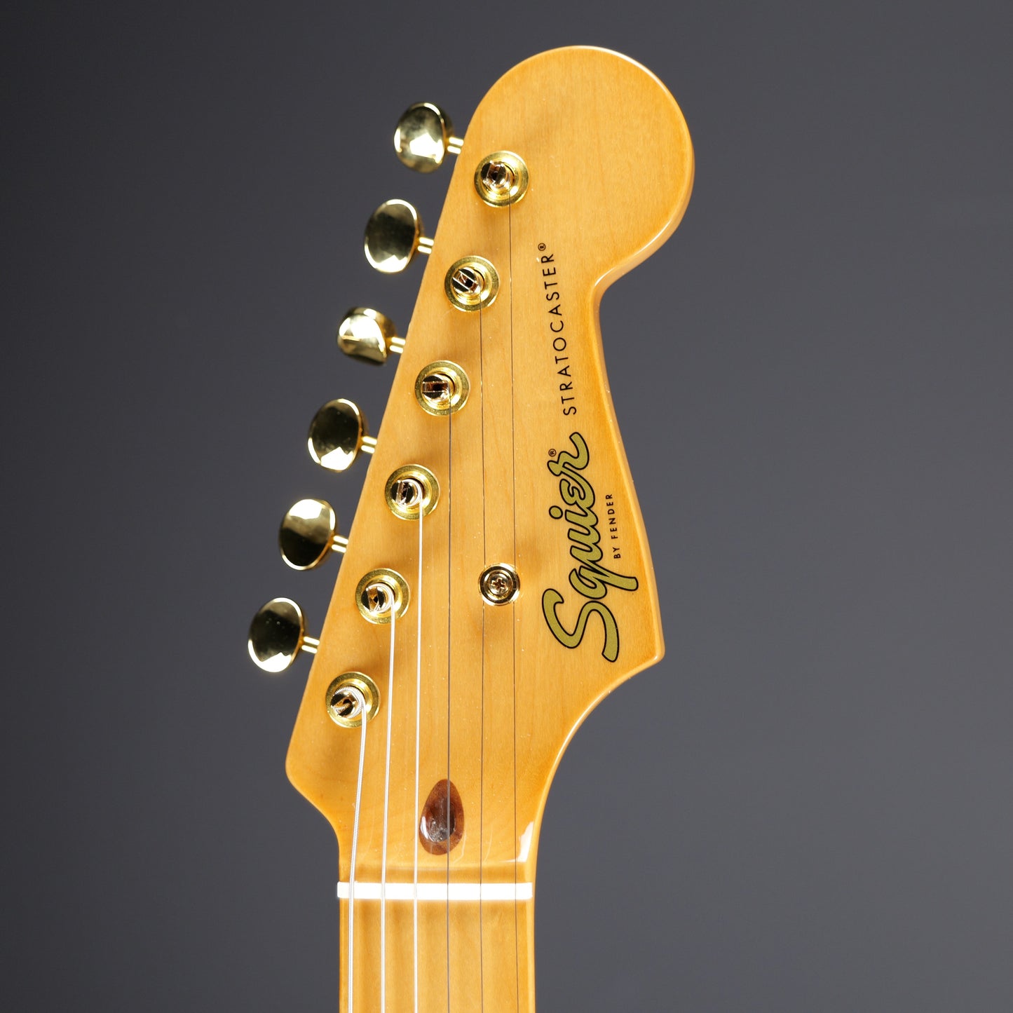 Squier FSR Classic Vibe '50s Stratocaster Maple Fingerboard Parchment Pickguard Gold Hardware White Blonde