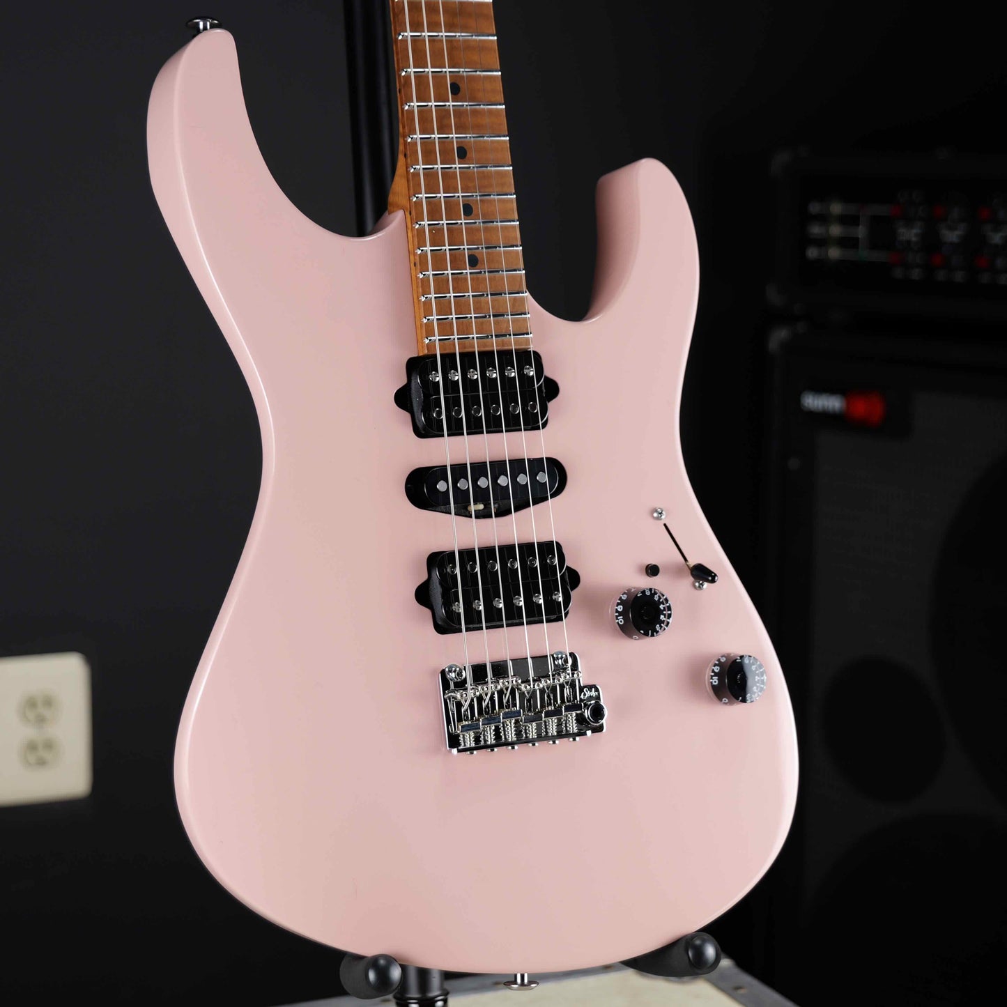 Suhr Modern Antique Limited Edition Shell Pink
