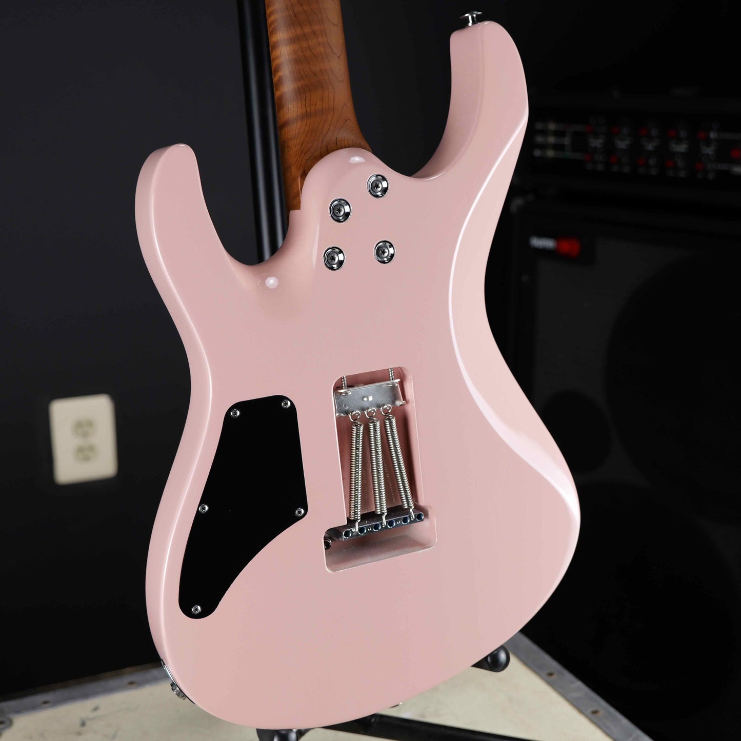 Suhr Modern Antique Limited Edition Shell Pink