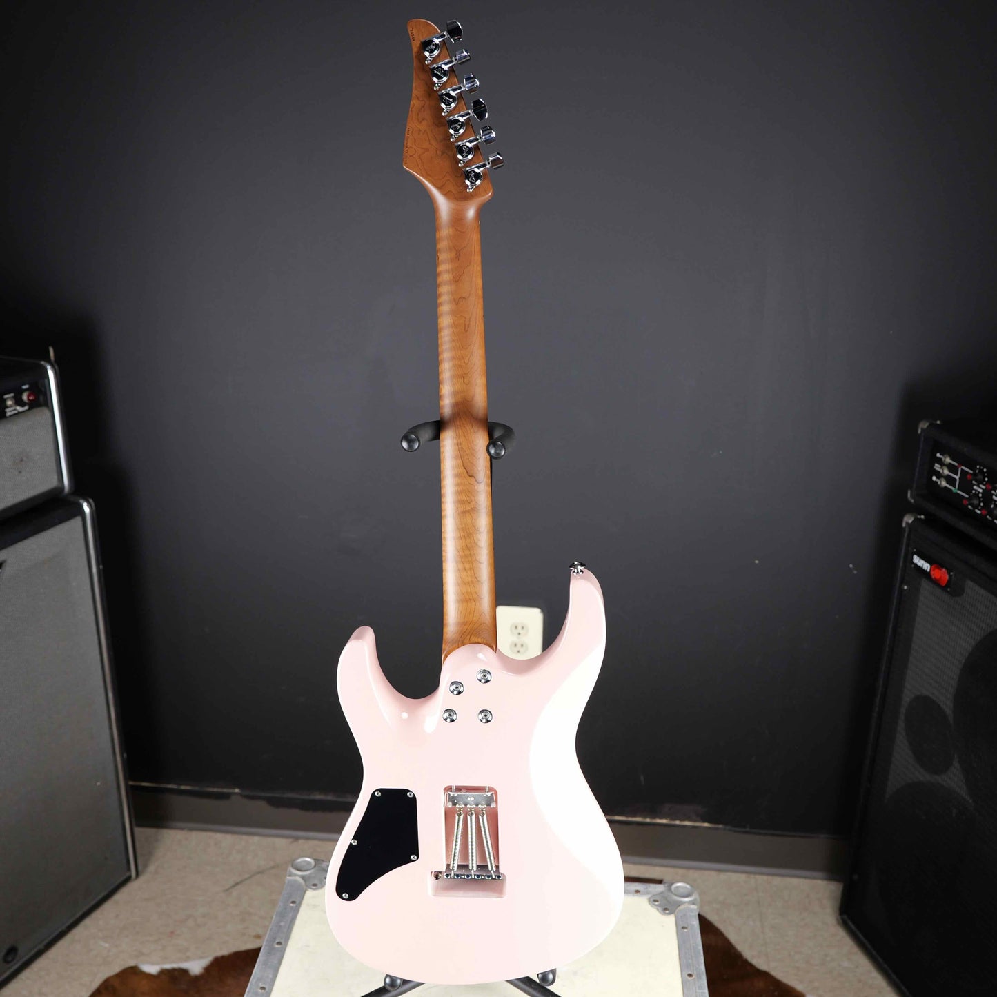Suhr Modern Antique Limited Edition Shell Pink