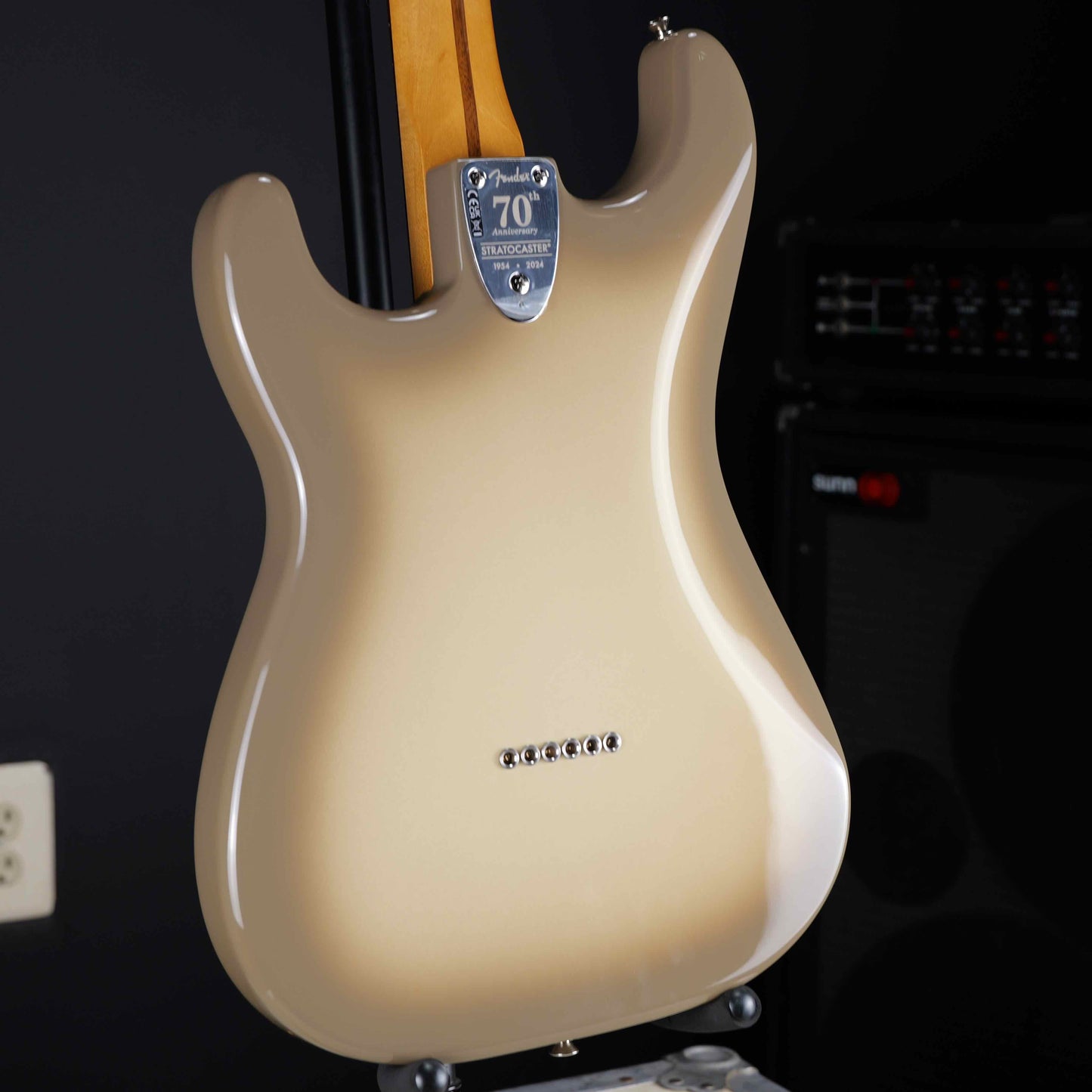 Fender 70th Anniversary Antigua Stratocaster Rosewood Fingerboard Antigua