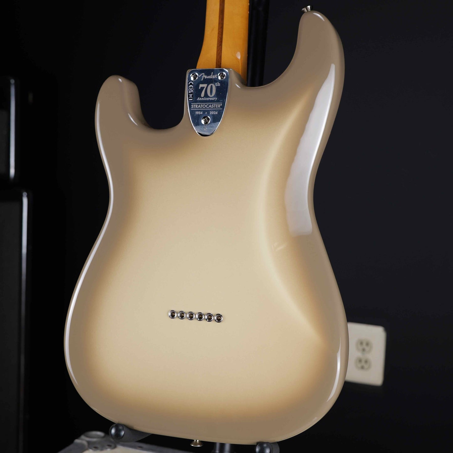 Fender 70th Anniversary Antigua Stratocaster Rosewood Fingerboard Antigua