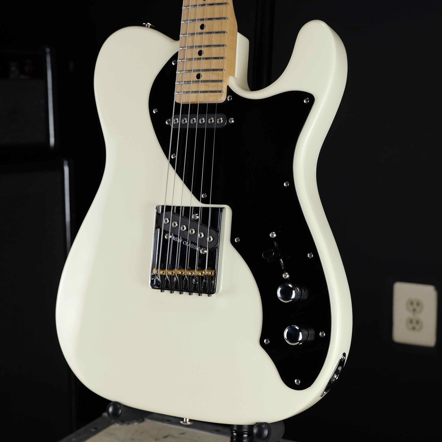 G&L Limited Edition ASAT Classic Thinline Vintage White