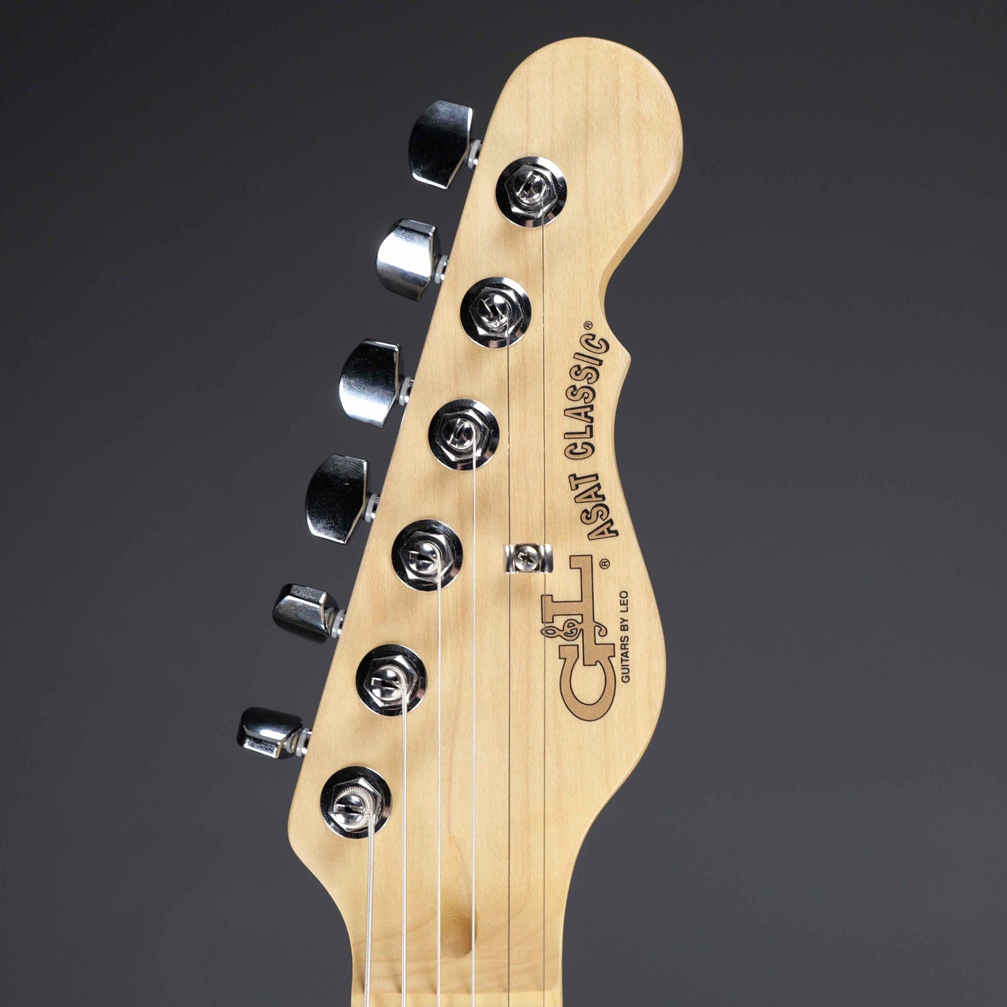 G&L Limited Edition ASAT Classic Thinline Vintage White