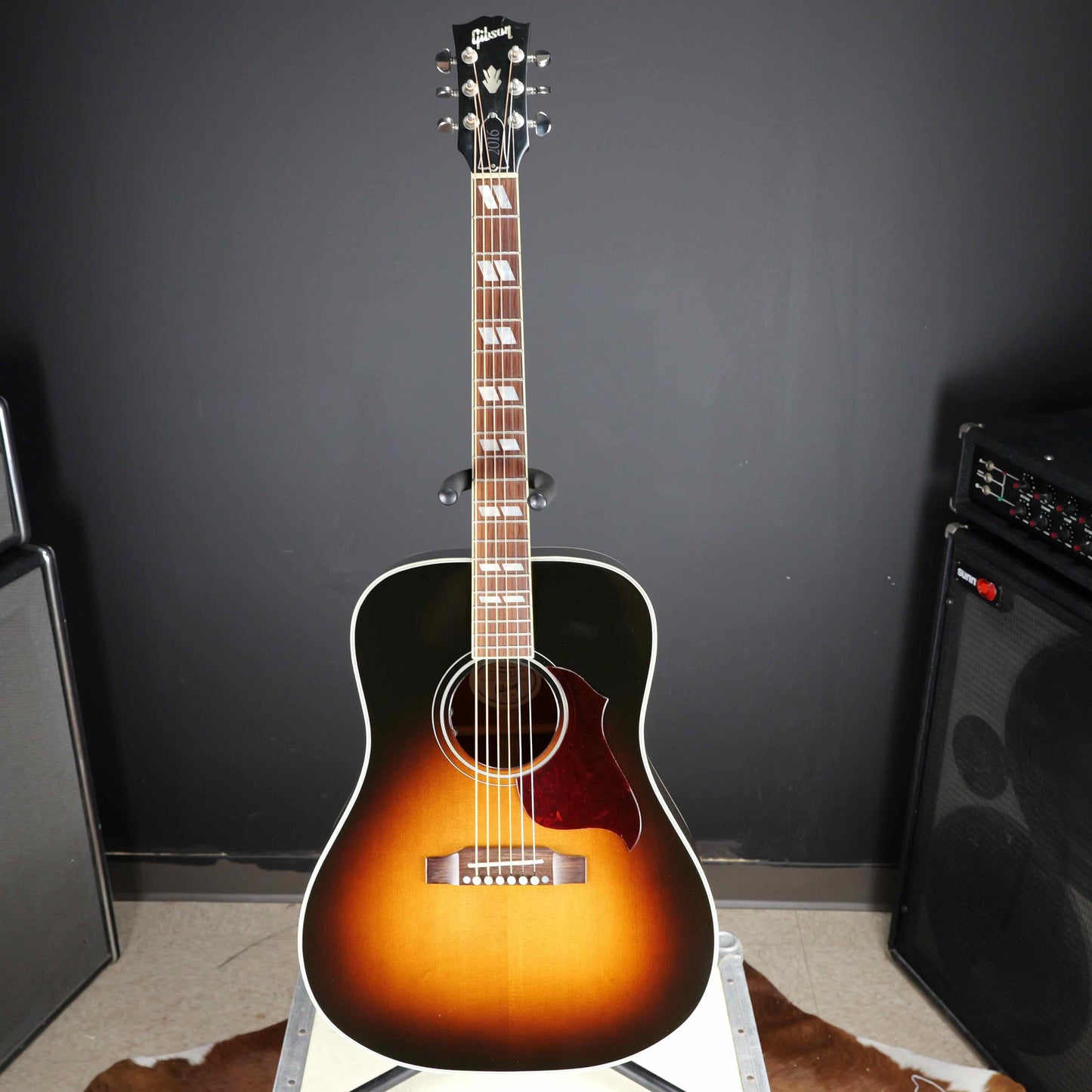 Gibson Hummingbird Pro Vintage Sunburst 2016