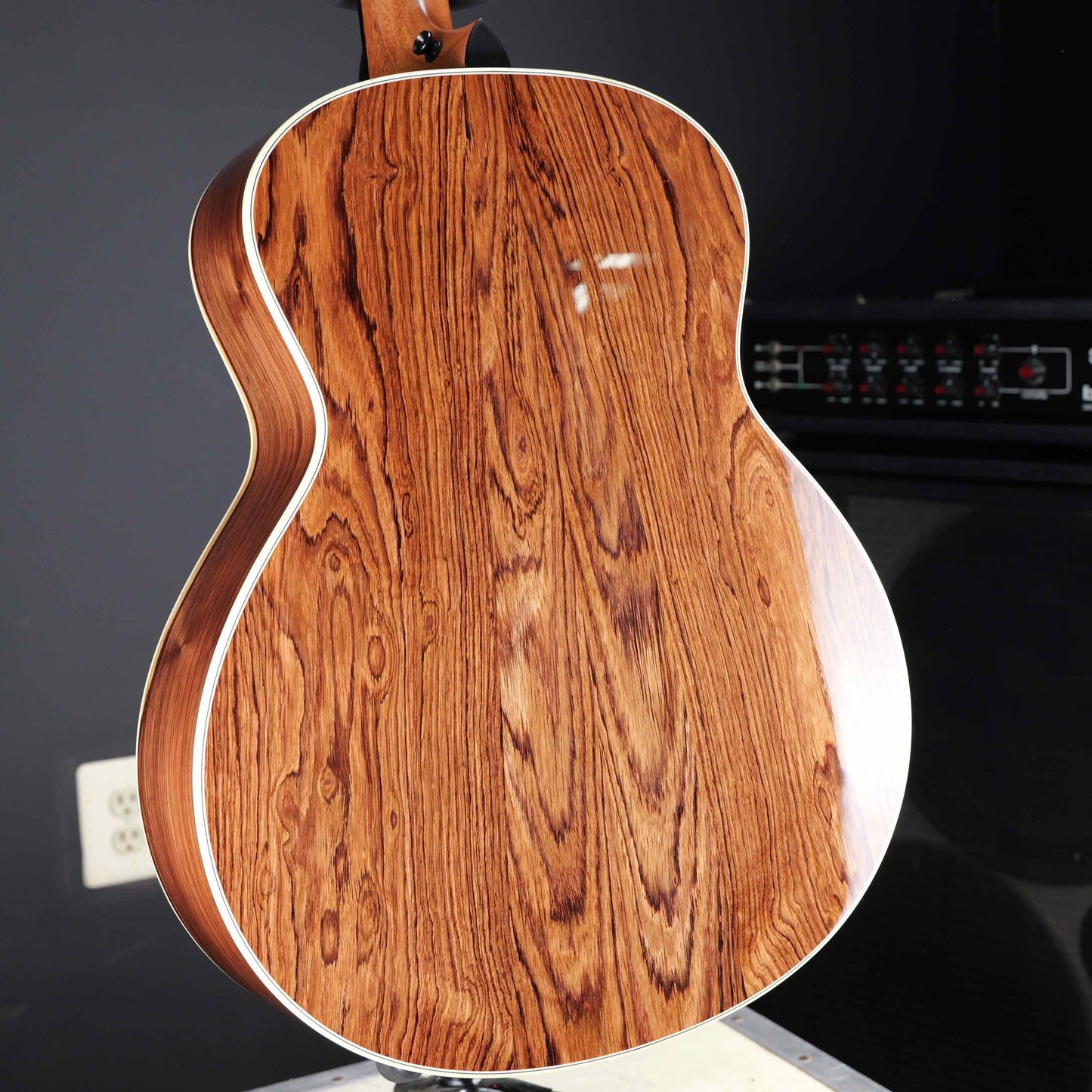 Taylor Gold Label 814e