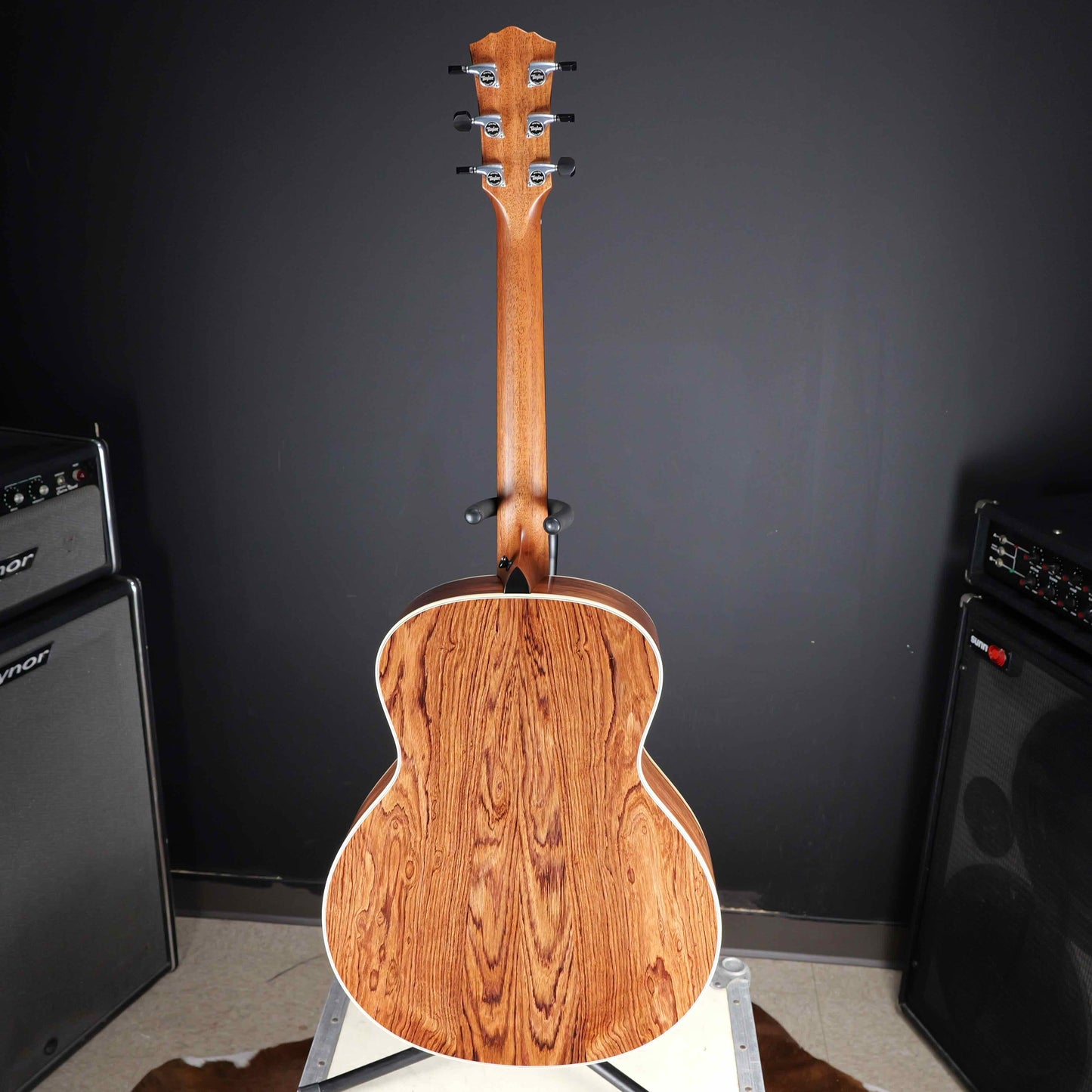 Taylor Gold Label 814e