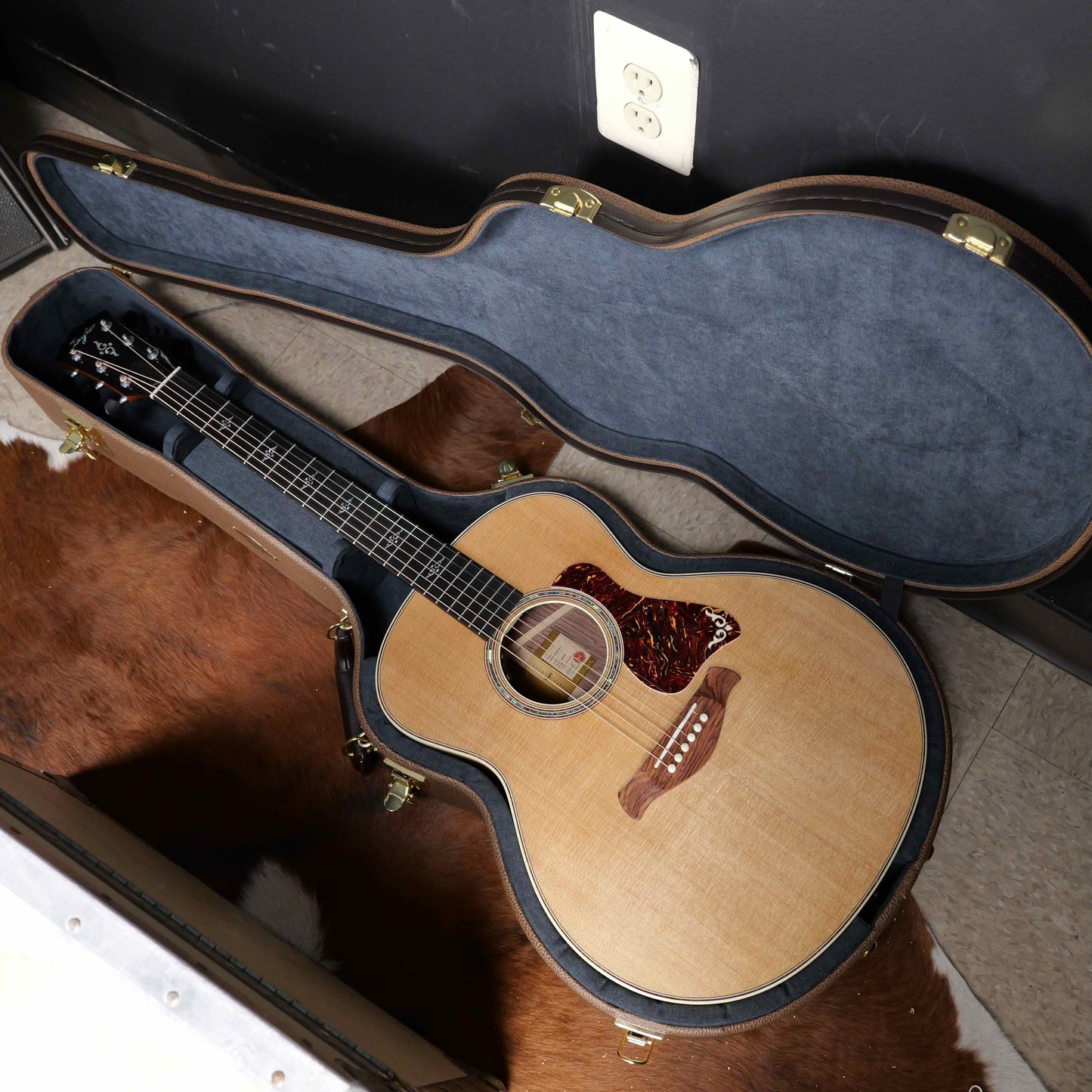 Taylor Gold Label 814e