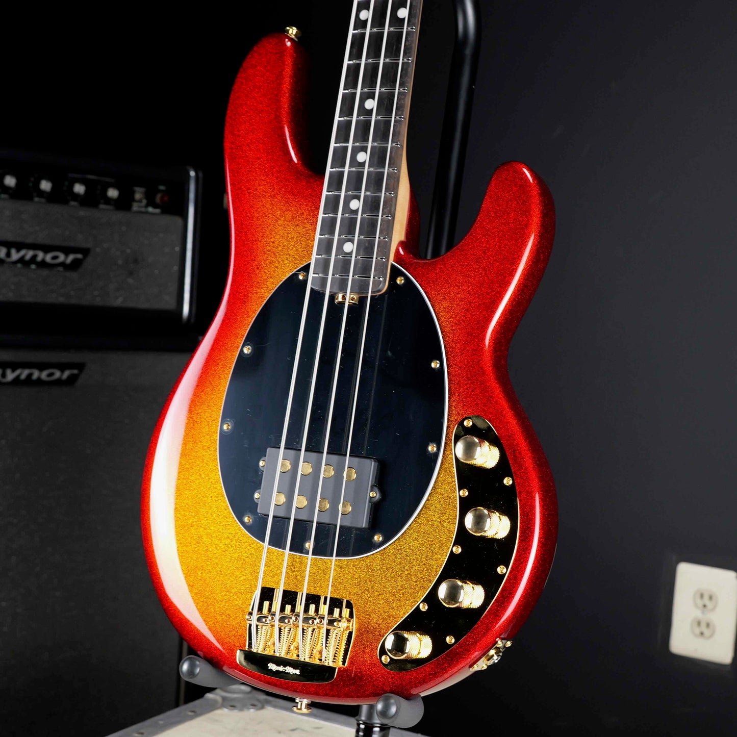 Ernie Ball Music Man Stingray 4 Special Cherry Punch