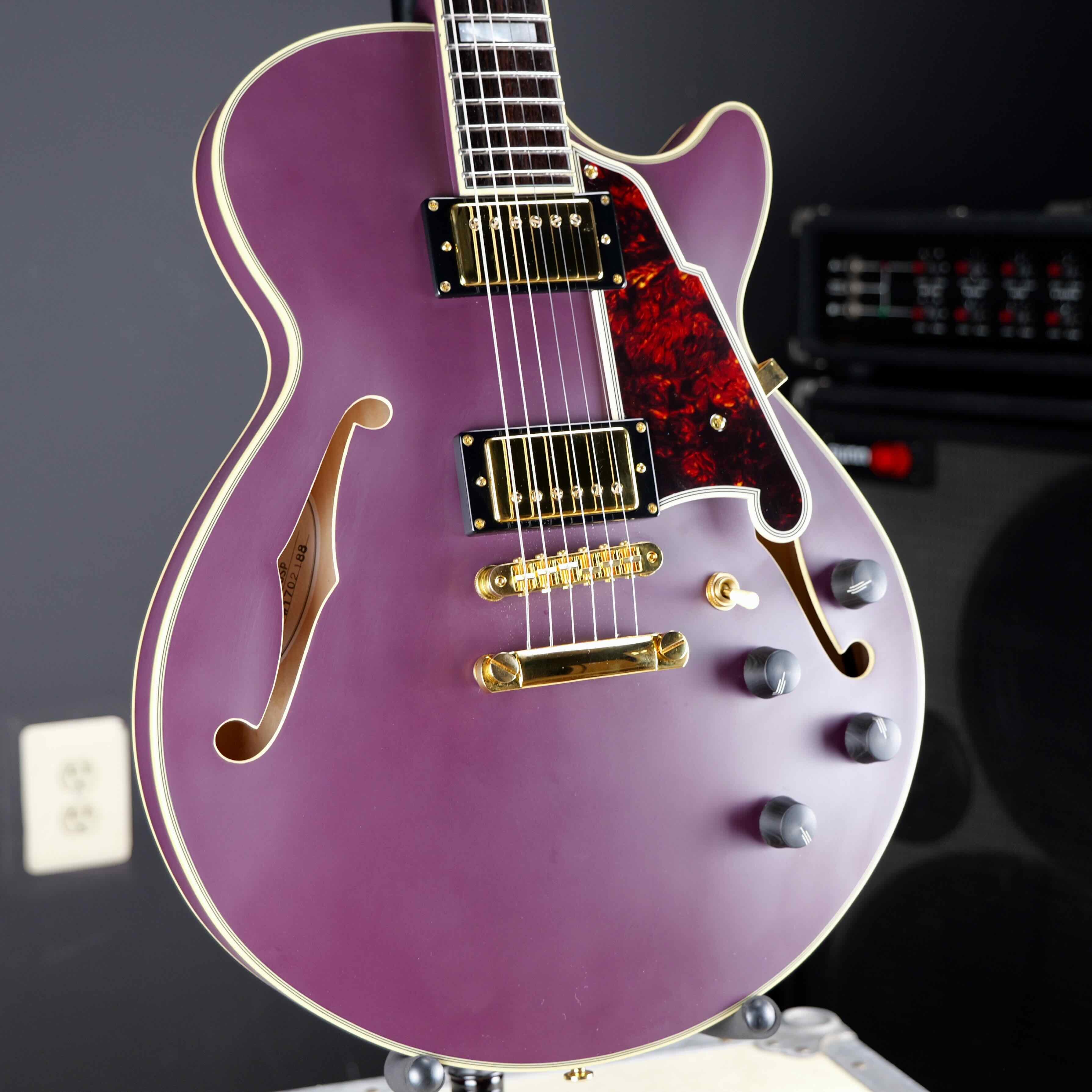 D'Angelico Deluxe SSSP Plum – Matt's Guitars