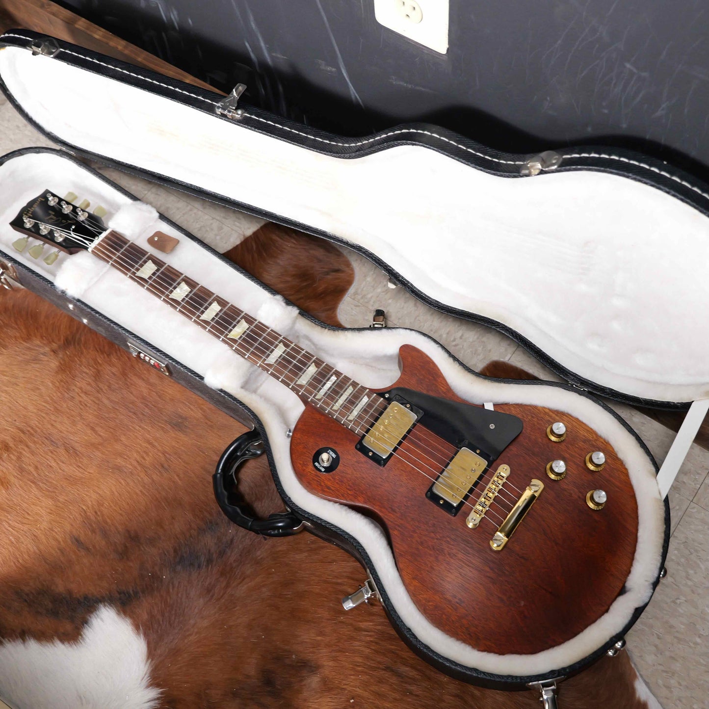 Gibson Les Paul Studio Mahogany w/ Bare Knuckle The Mule Set