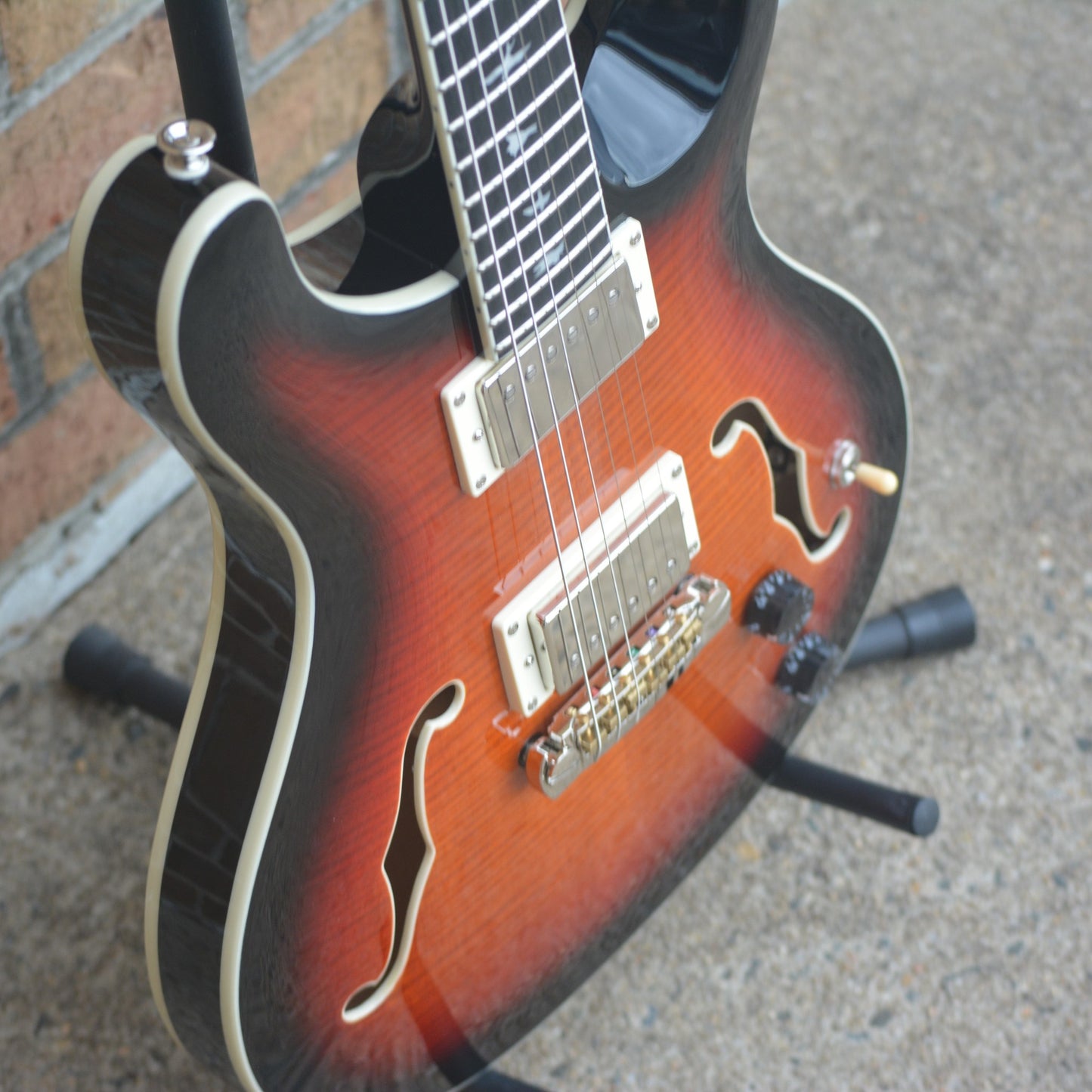 2021 Paul Reed Smith SE Hollowbody II Tricolor Sunburst