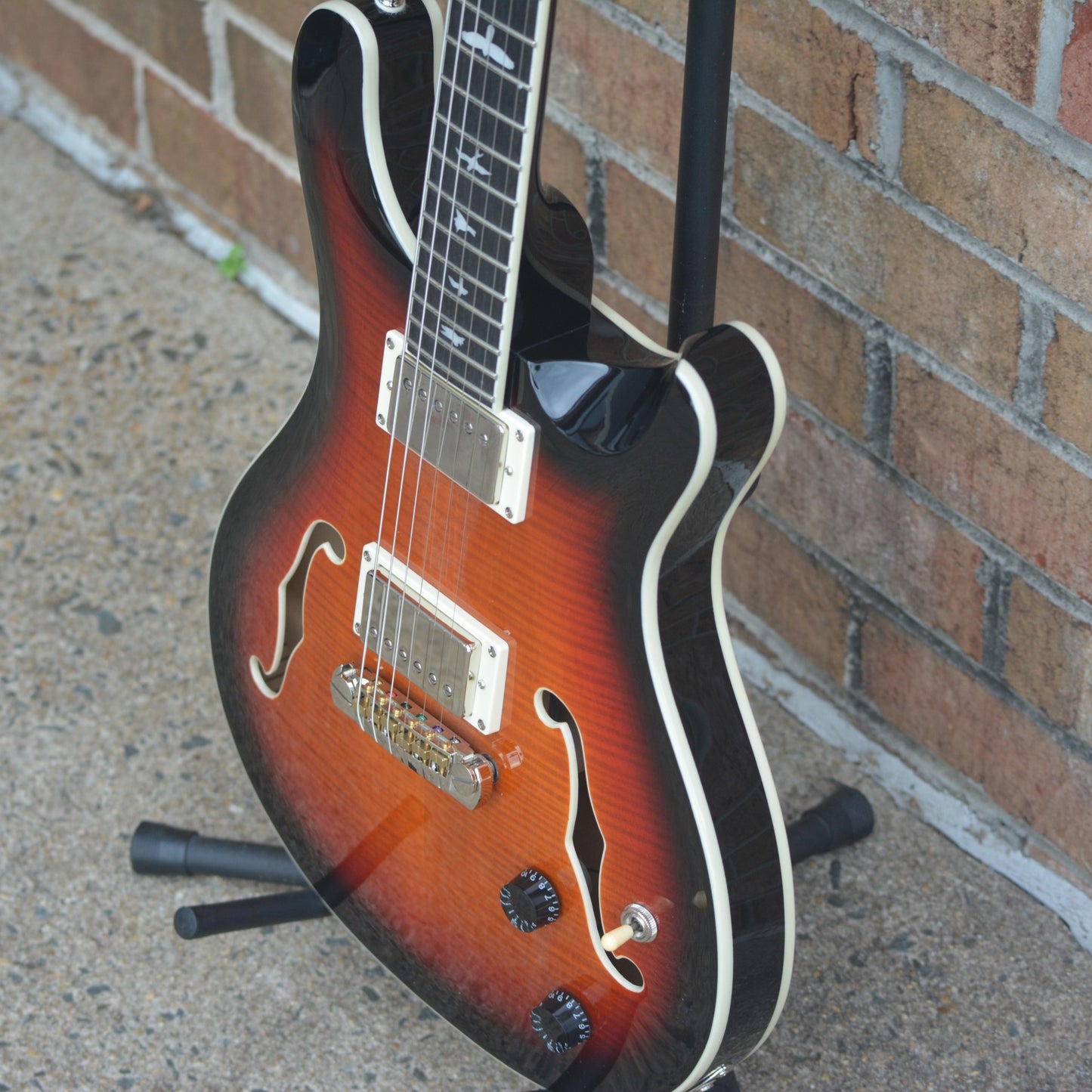 2021 Paul Reed Smith SE Hollowbody II Tricolor Sunburst