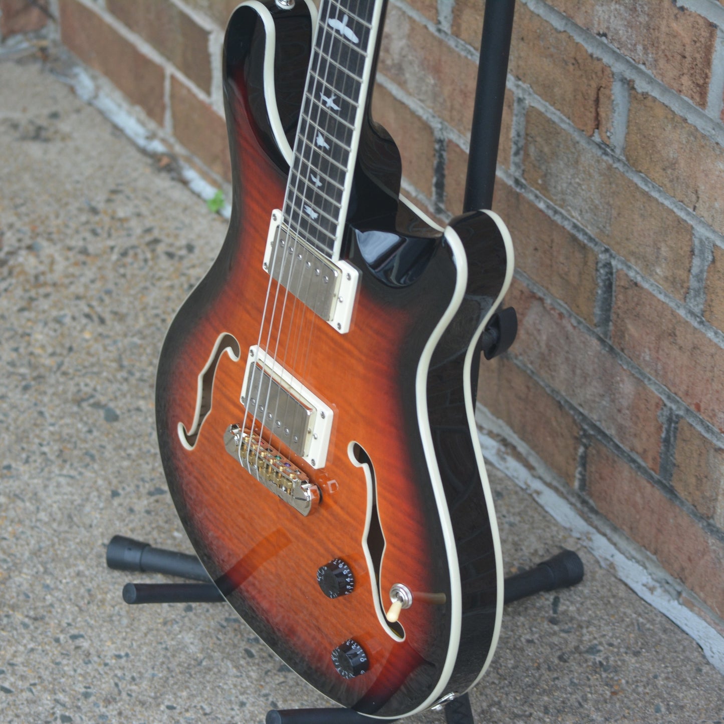 2021 Paul Reed Smith SE Hollowbody II Tricolor Sunburst