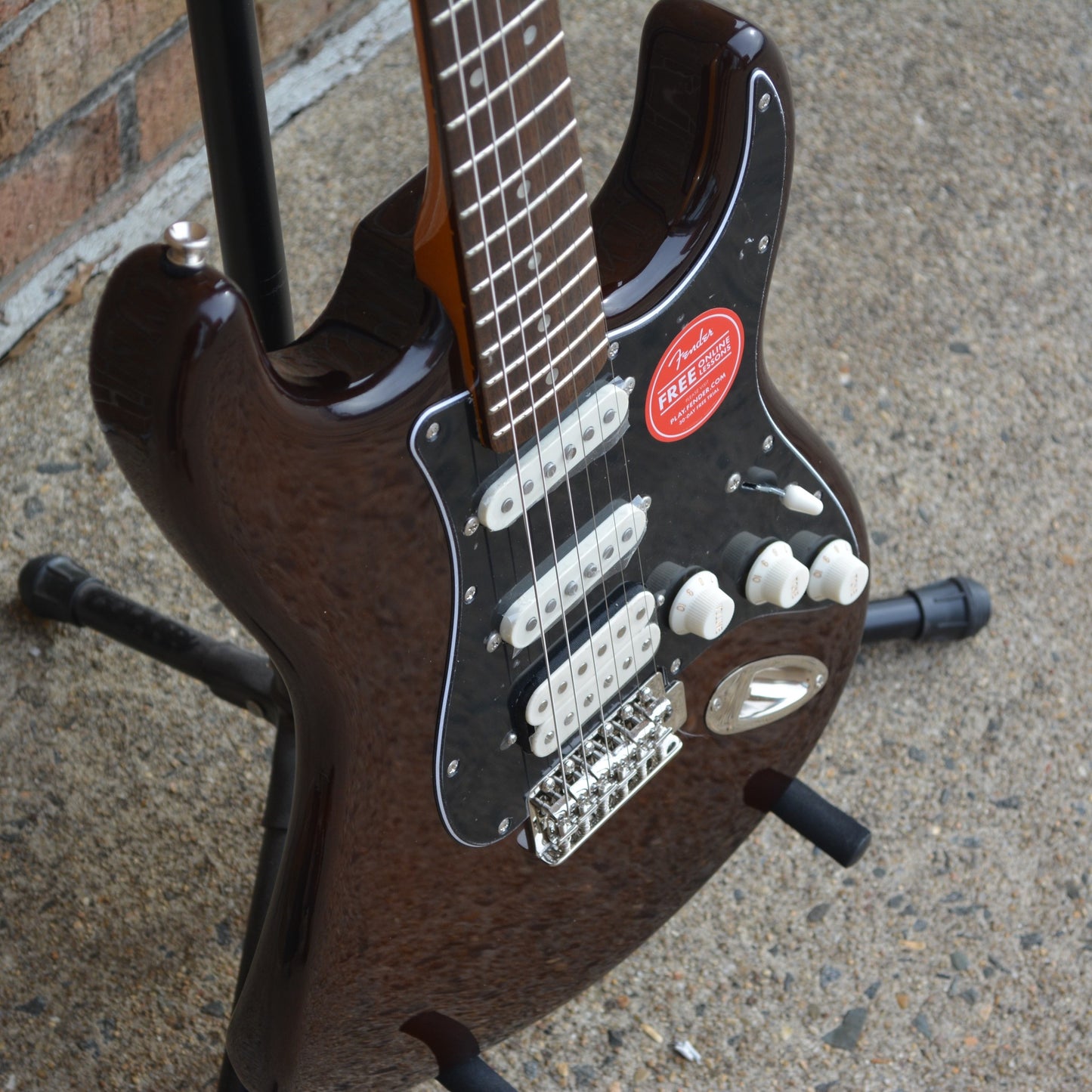 Fender Classic Vibe '70s Stratocaster HSS Walnut