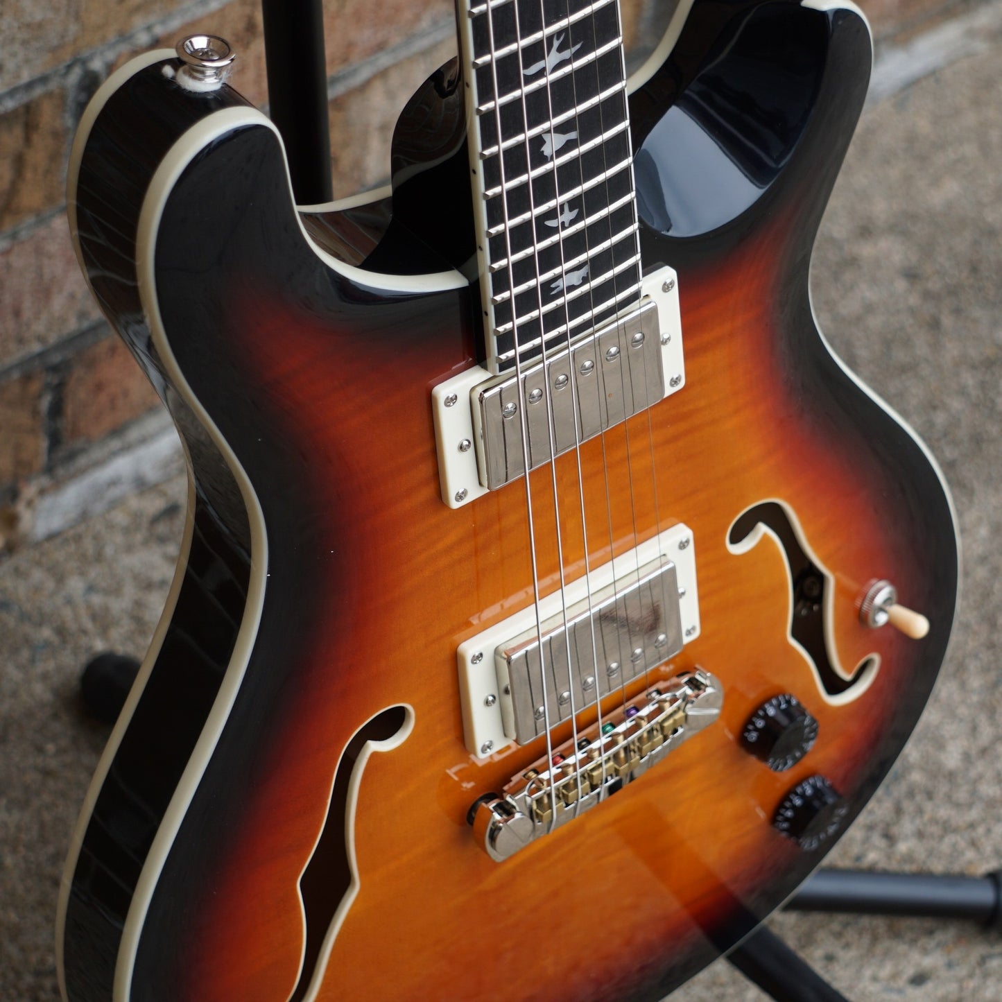 Paul Reed Smith SE Hollowbody II Tricolor Sunburst