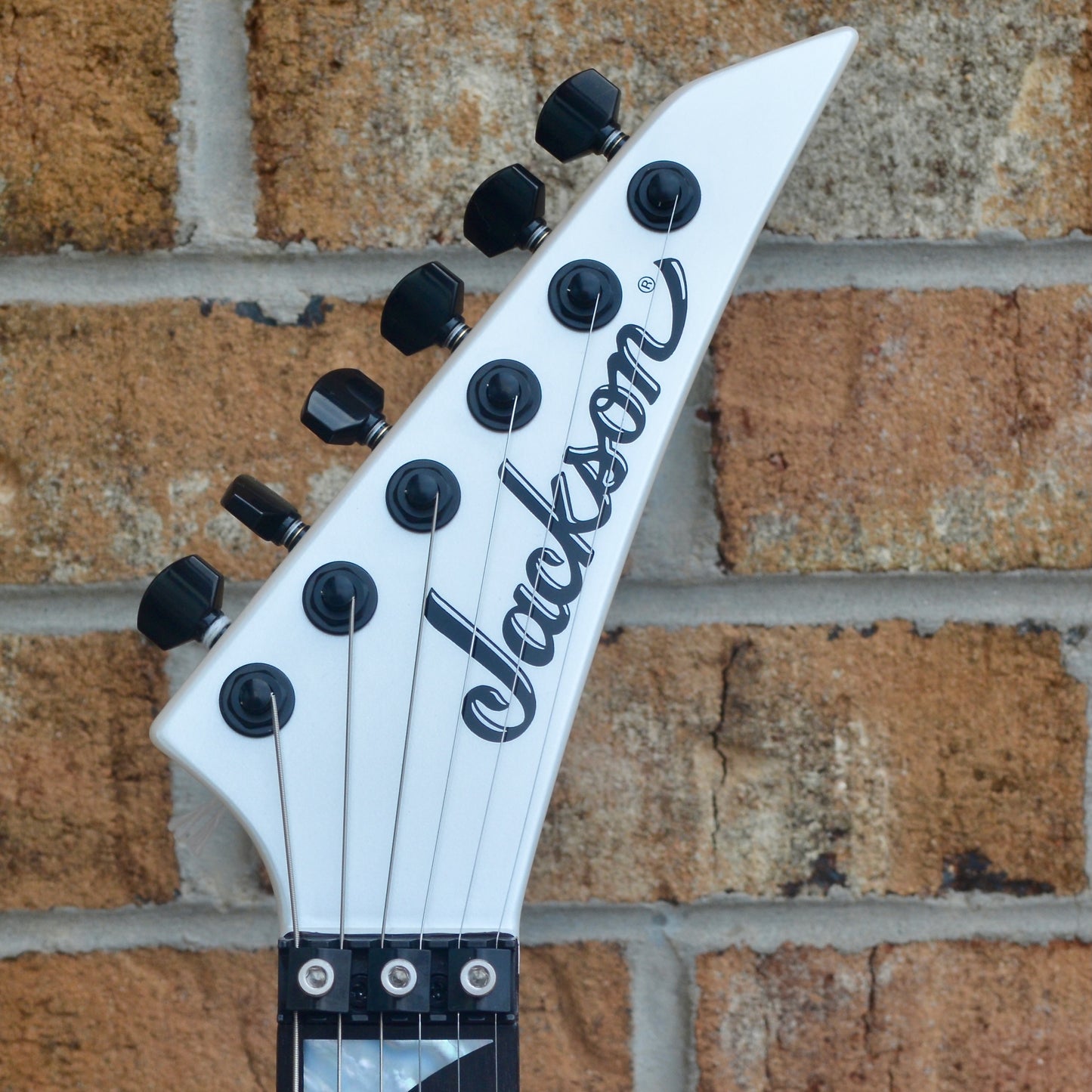 Jackson American Series Soloist™ SL3, Ebony Fingerboard, Platinum Pearl