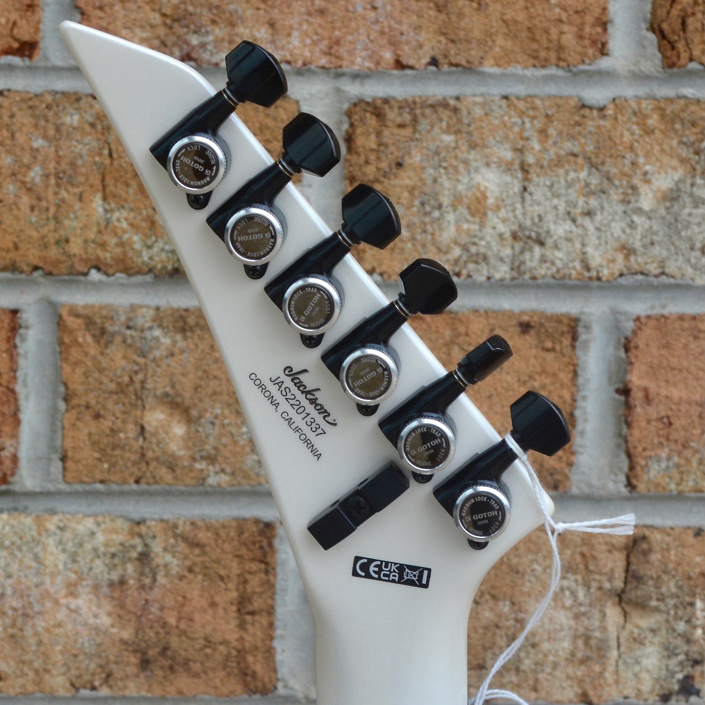 Jackson American Series Soloist™ SL3, Ebony Fingerboard, Platinum Pearl